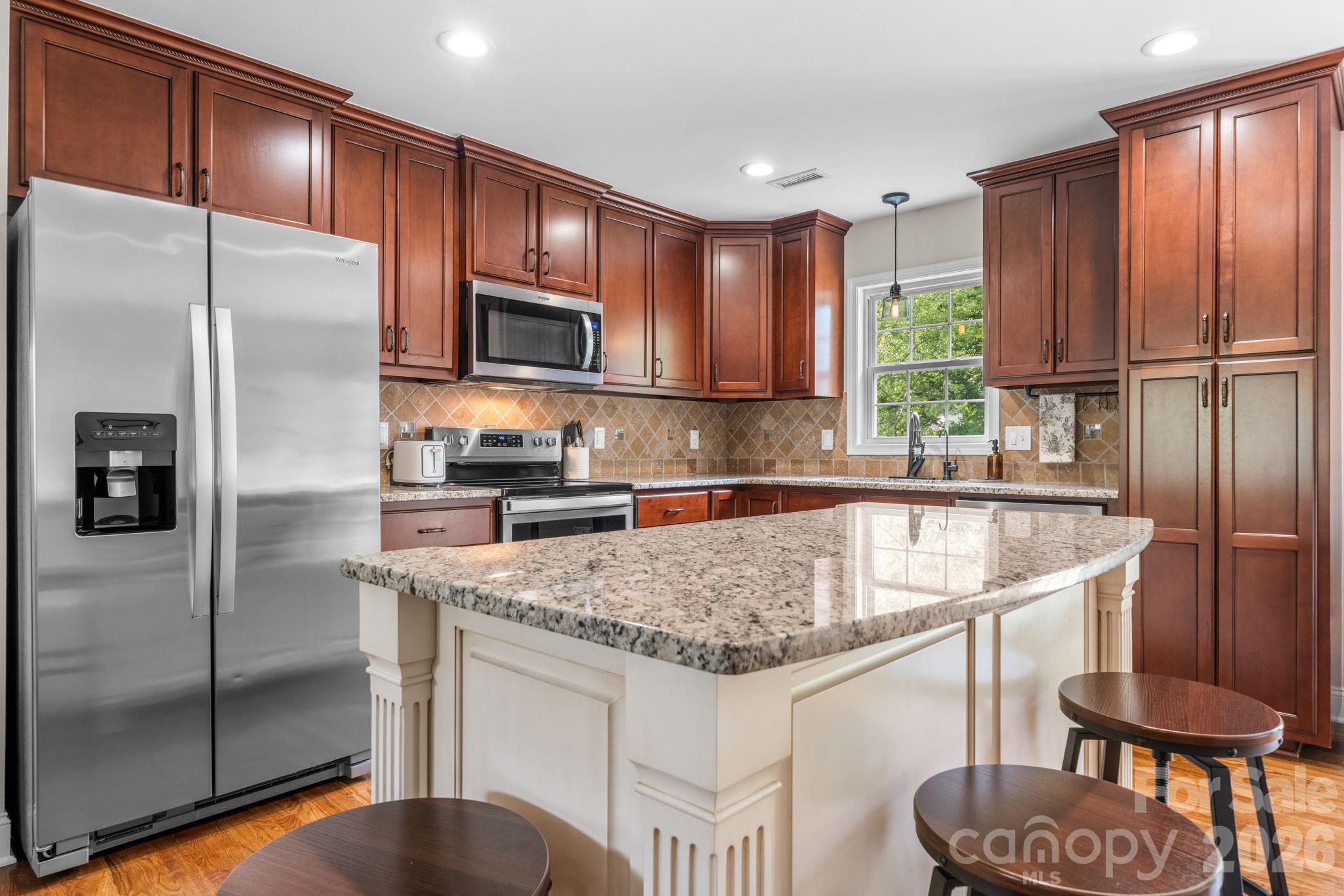 5326 Stonegate Farm Drive — Granite Falls