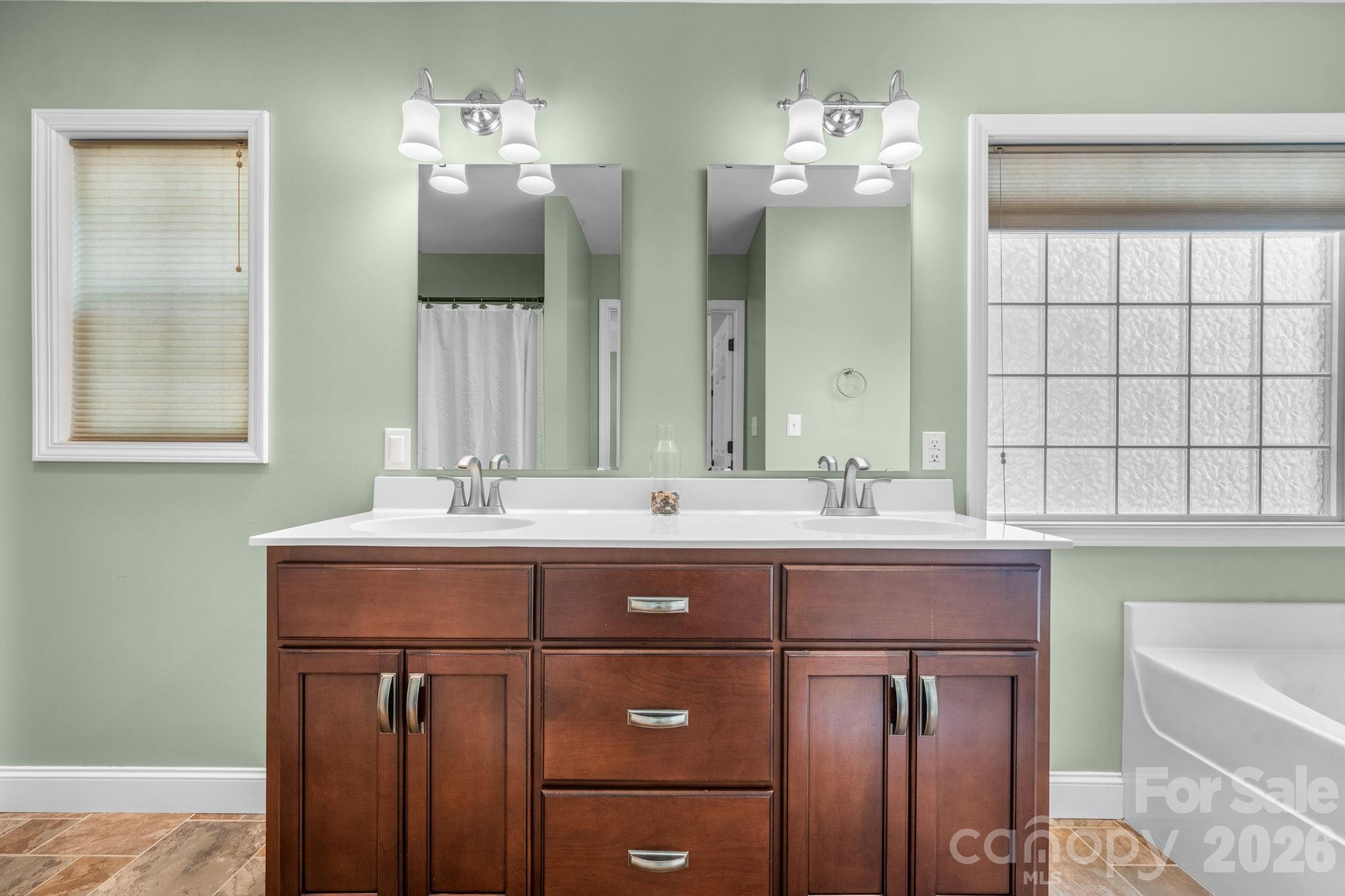 5326 Stonegate Farm Drive — Granite Falls