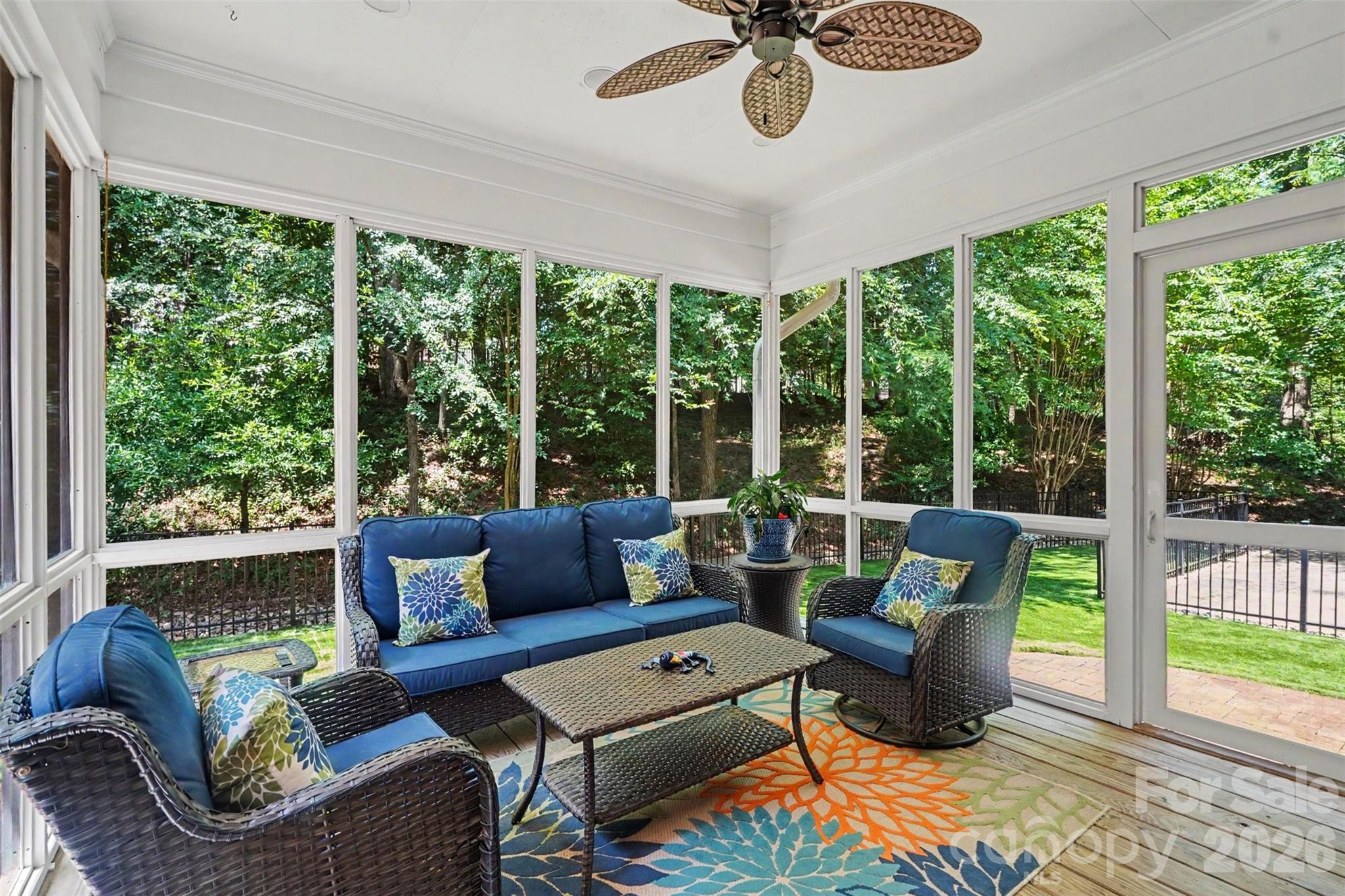 6128 Lake Providence Lane — Charlotte