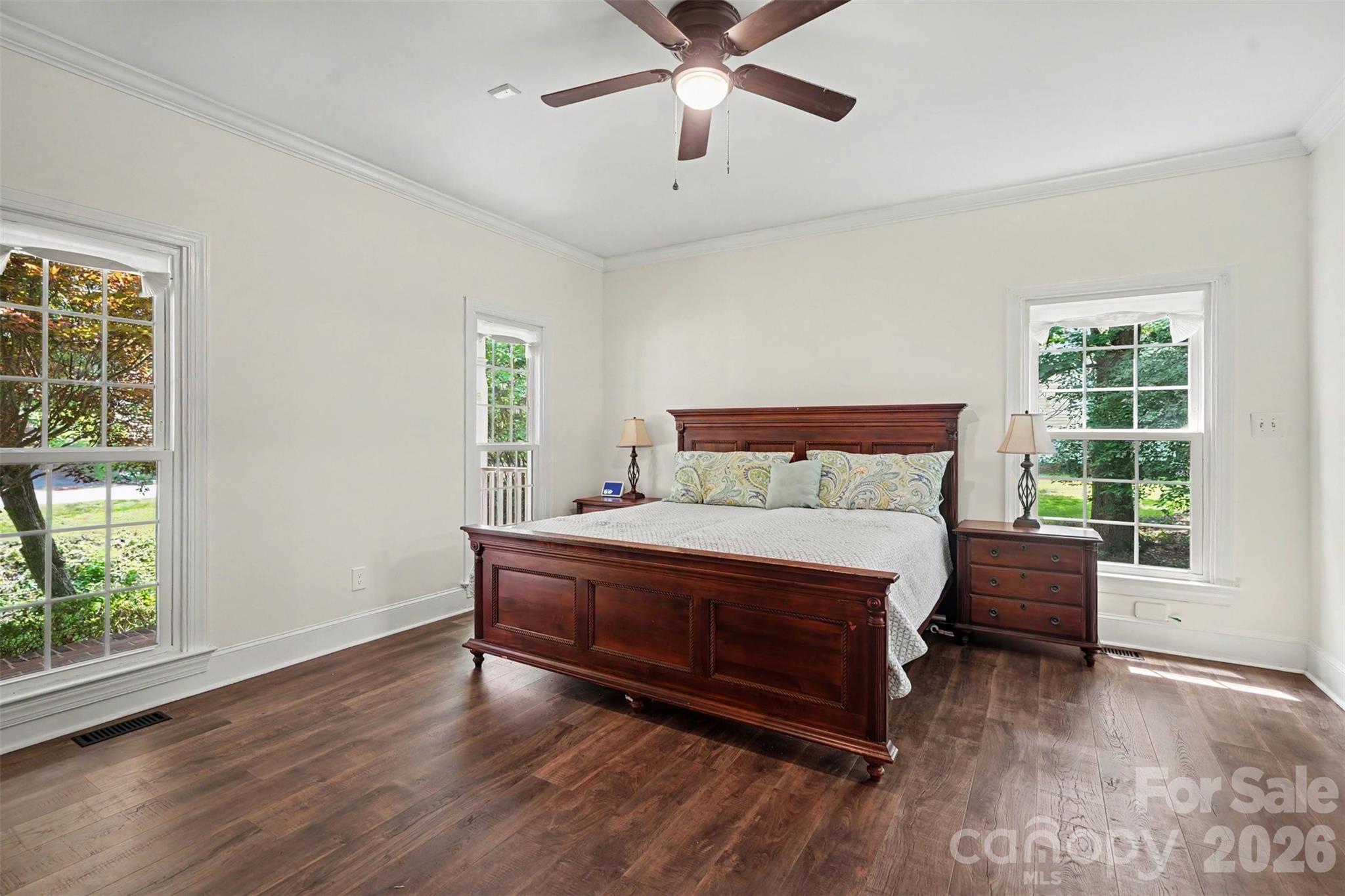 6128 Lake Providence Lane — Charlotte