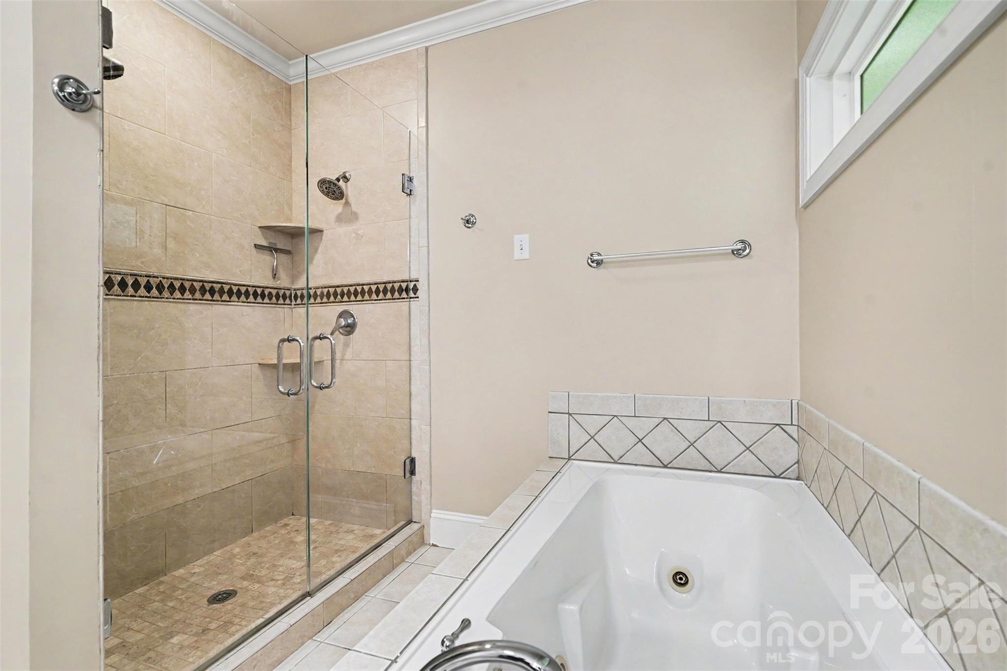 6128 Lake Providence Lane — Charlotte