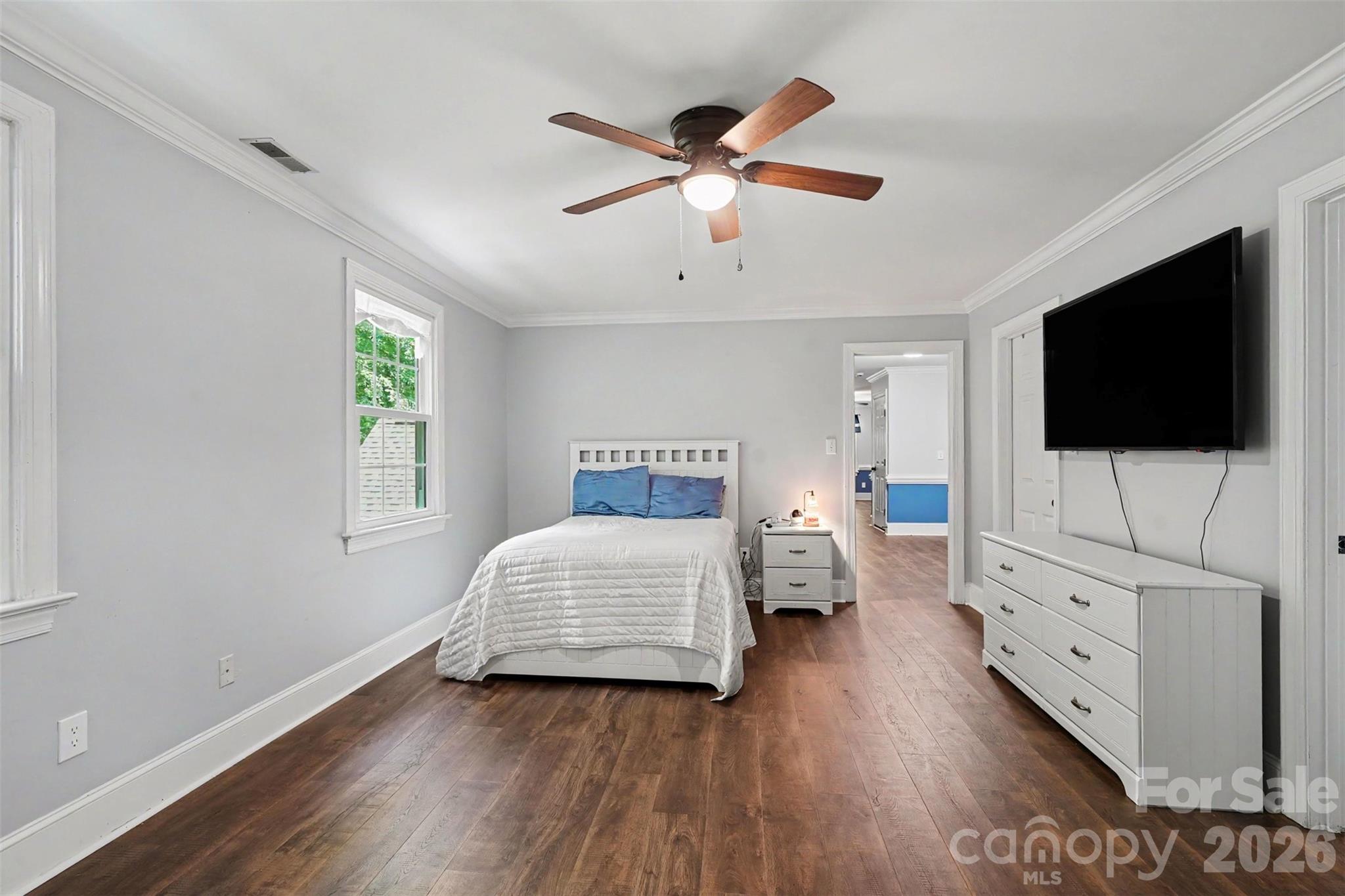 6128 Lake Providence Lane — Charlotte