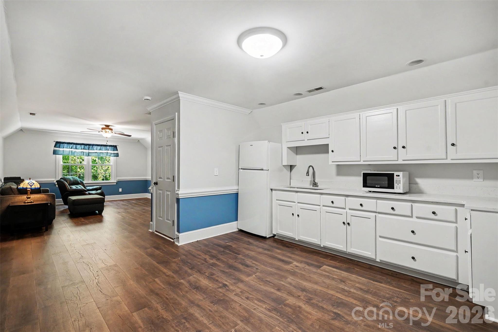 6128 Lake Providence Lane — Charlotte