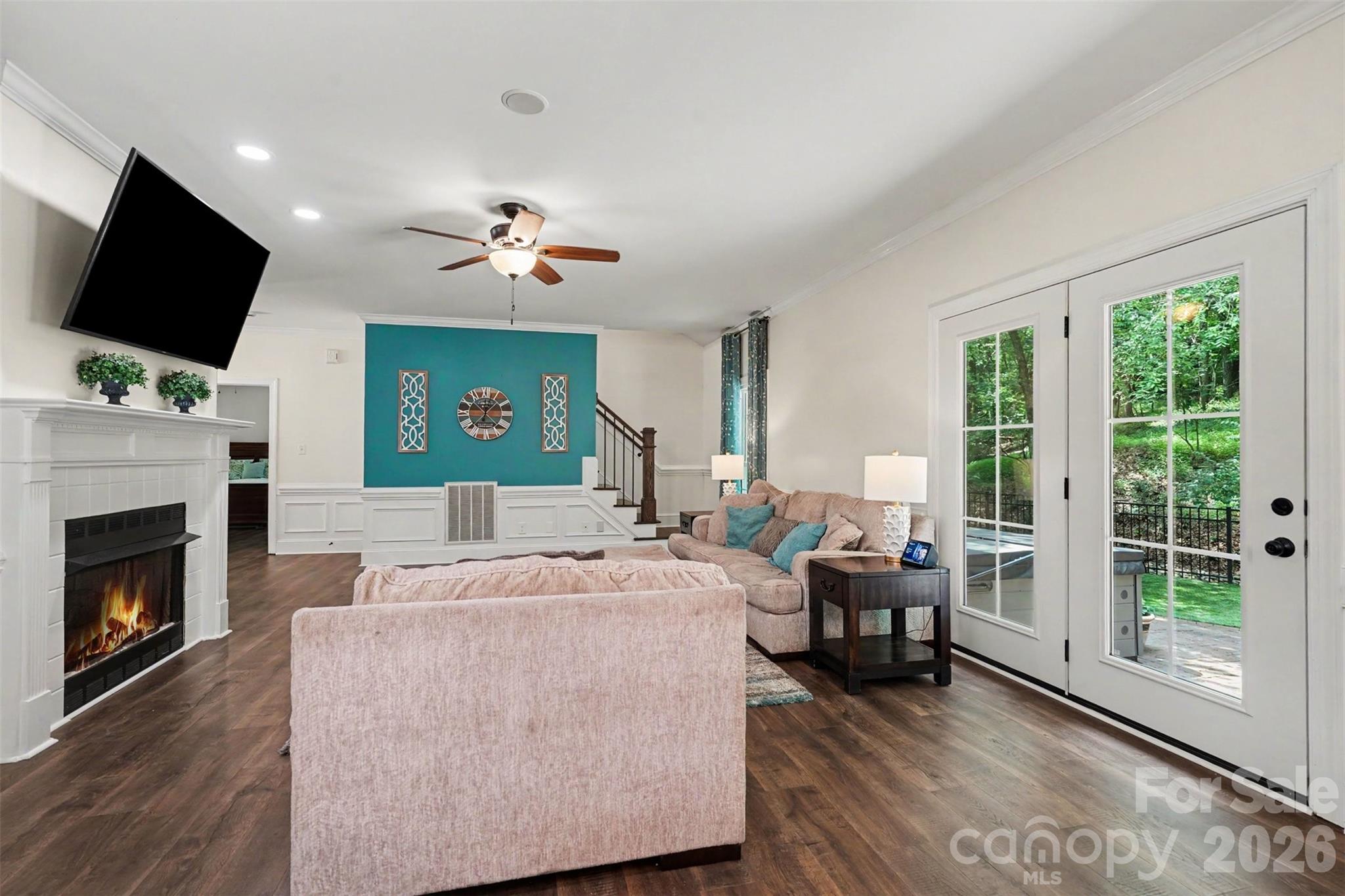 6128 Lake Providence Lane — Charlotte