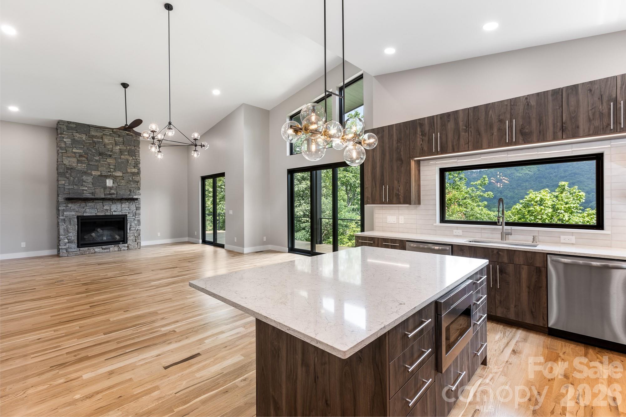 60 King Horn Ridge — Waynesville