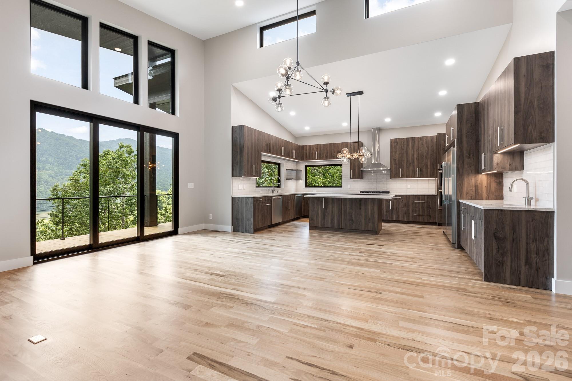60 King Horn Ridge — Waynesville