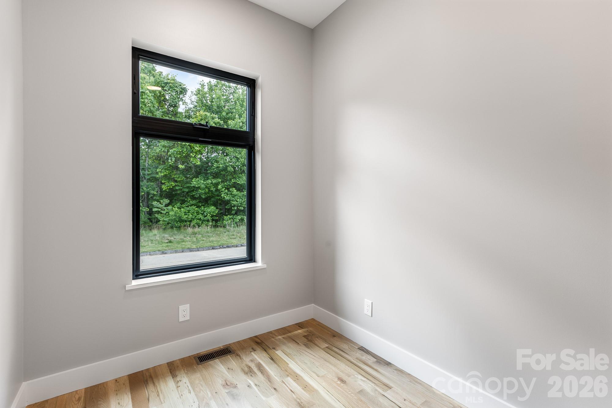 60 King Horn Ridge — Waynesville