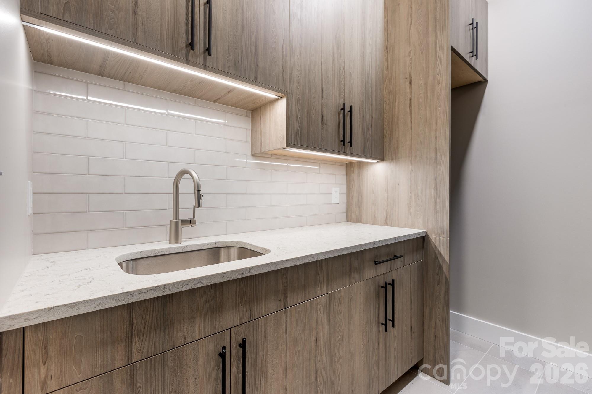 60 King Horn Ridge — Waynesville