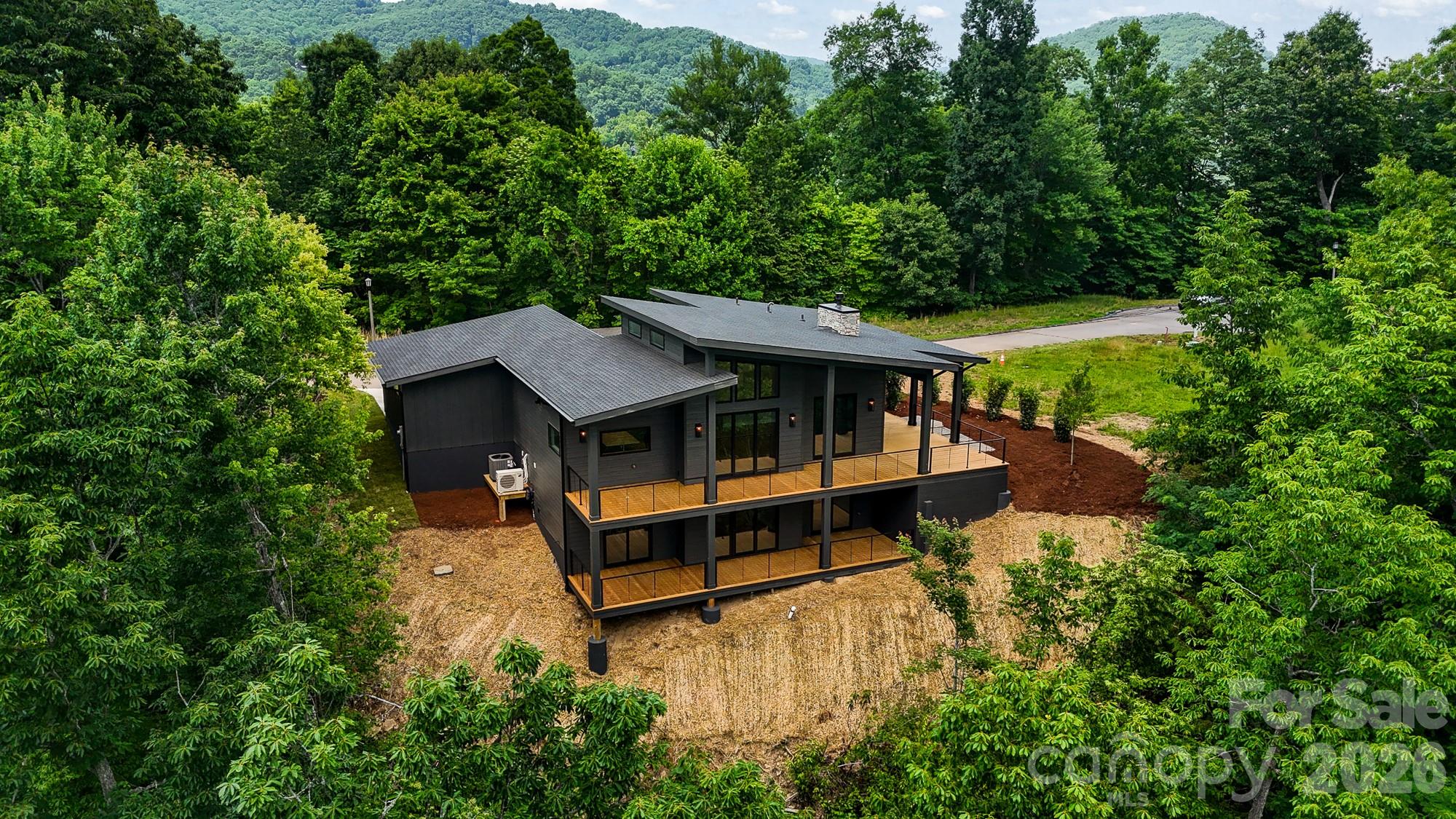 60 King Horn Ridge — Waynesville