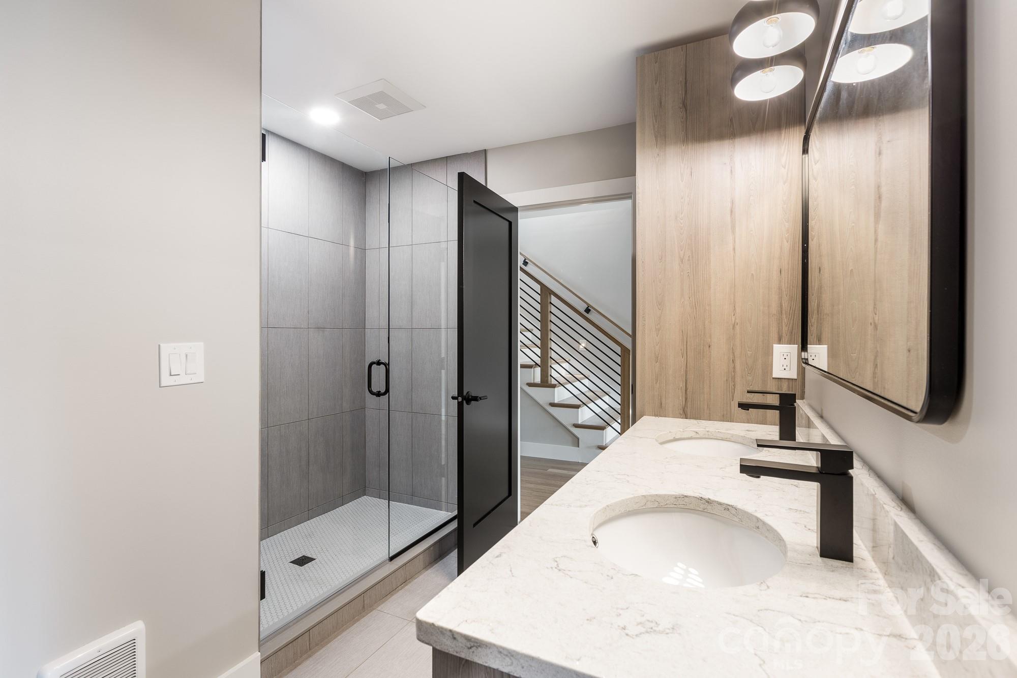 60 King Horn Ridge — Waynesville