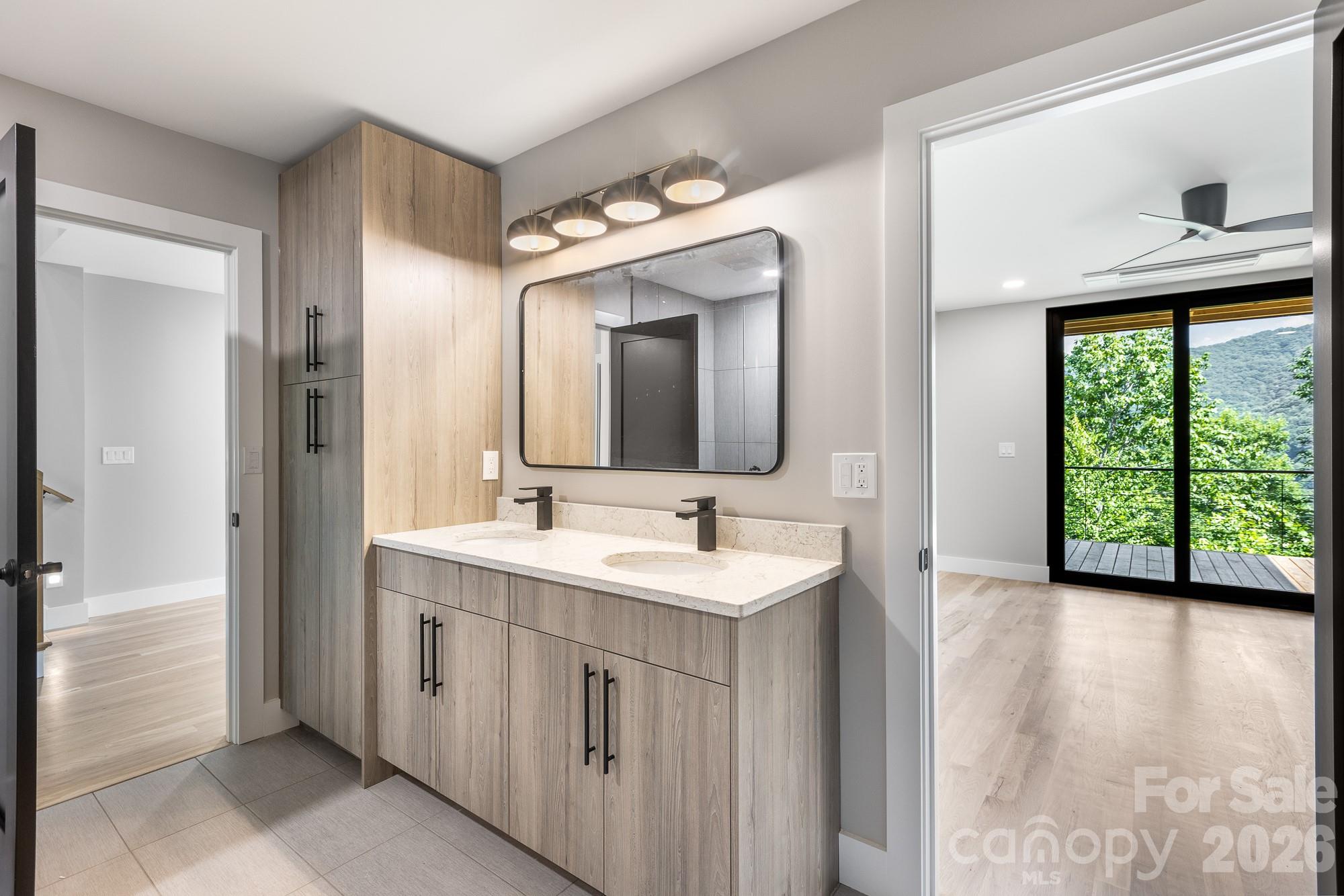 60 King Horn Ridge — Waynesville