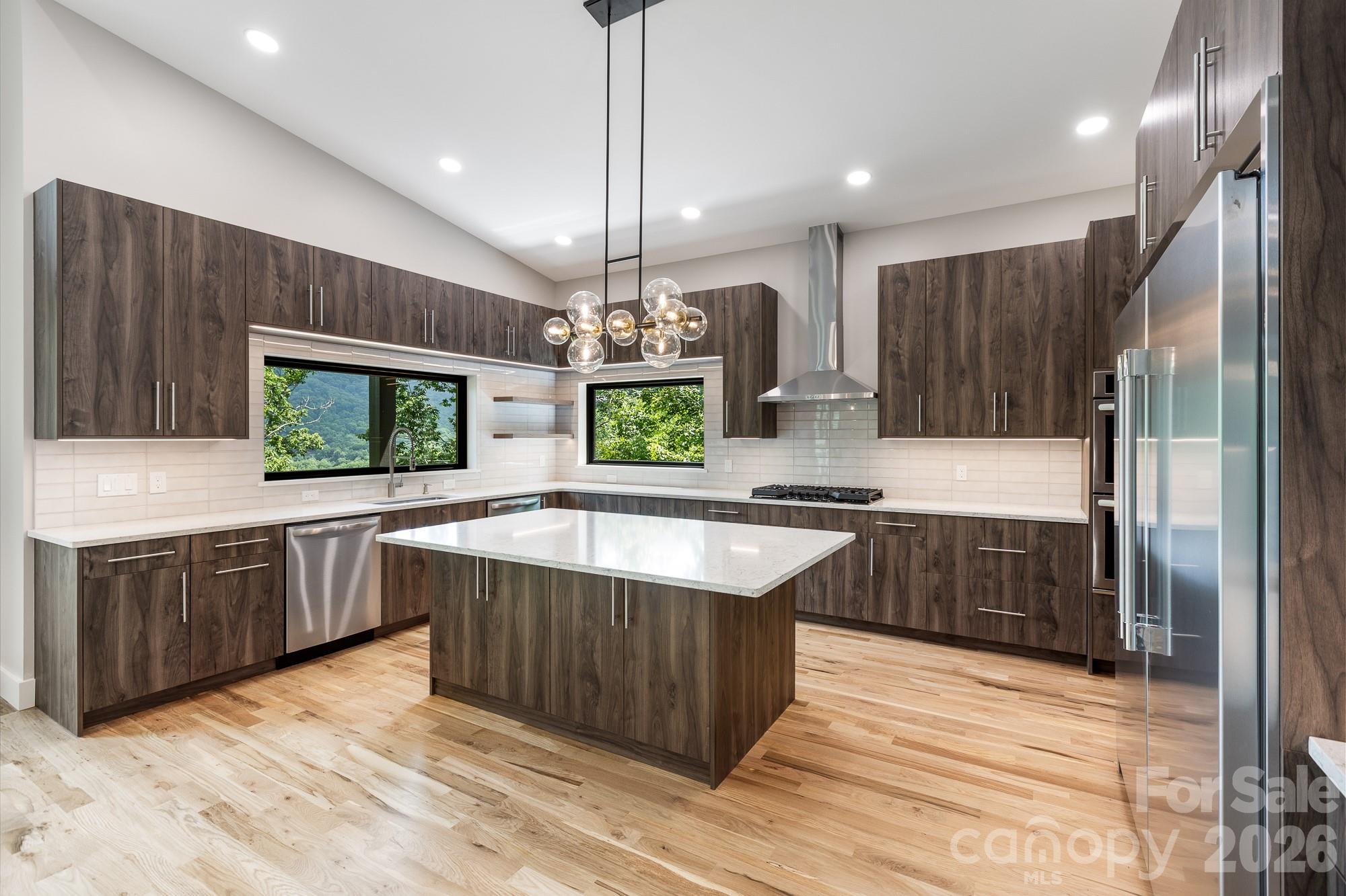 60 King Horn Ridge — Waynesville