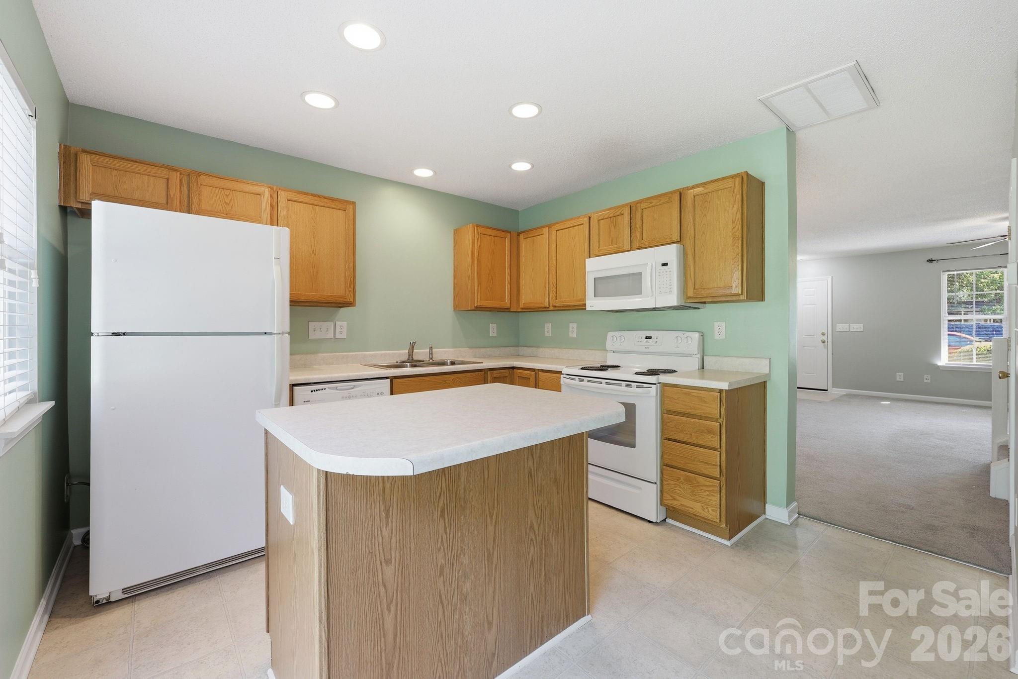 12368 Hennigan Place Lane — Charlotte