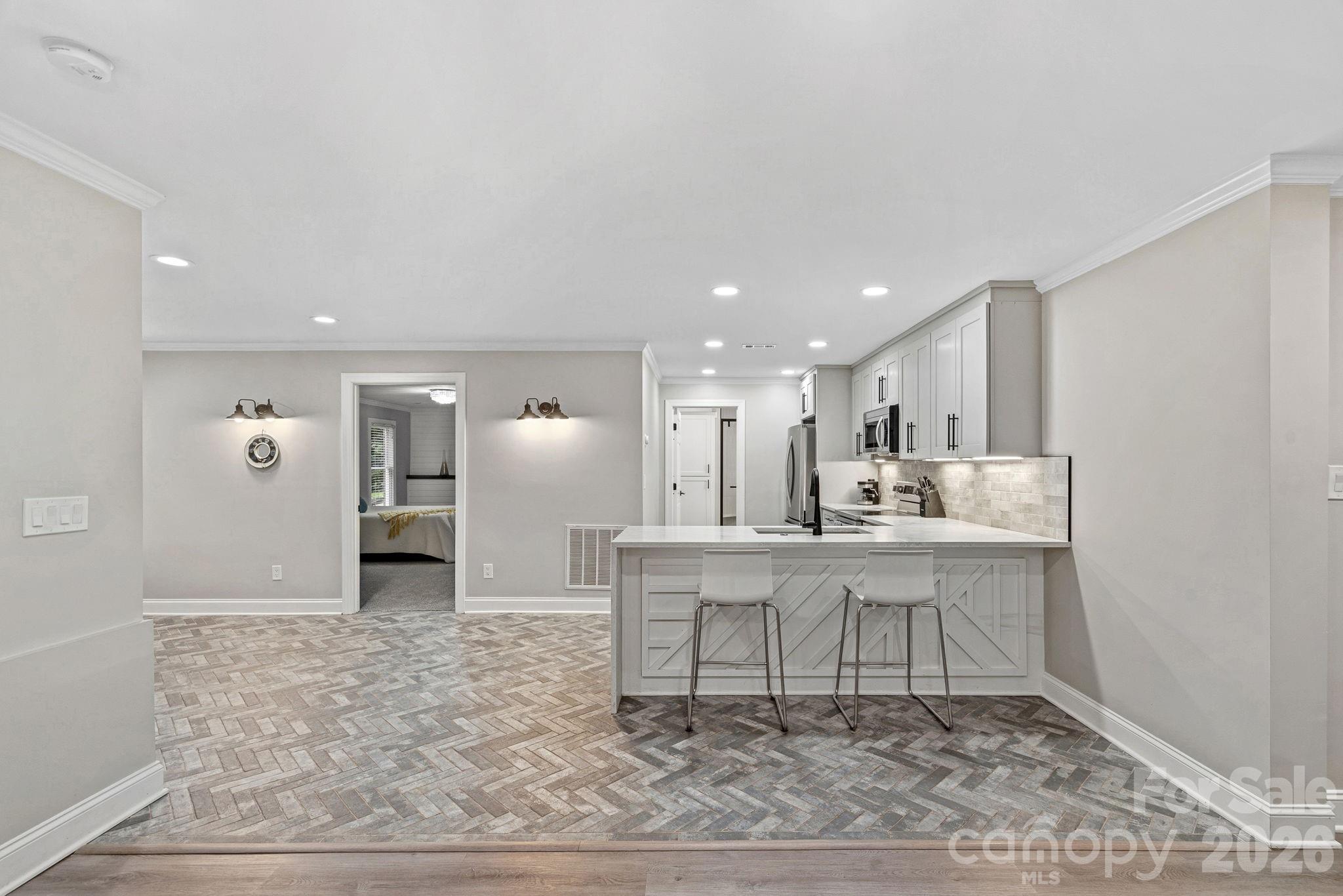 5634 Camelot Drive — Charlotte