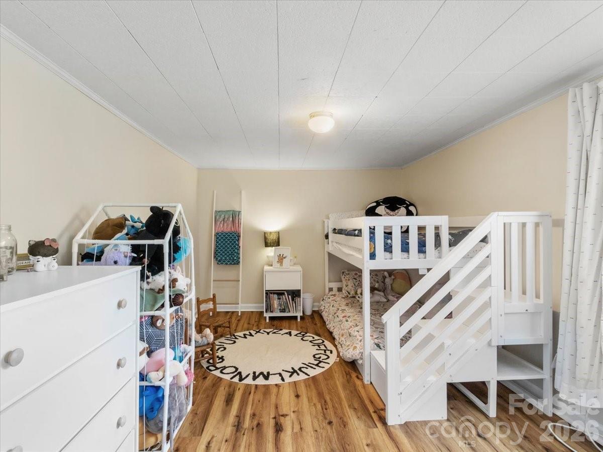140 Locust Grove Road — Weaverville