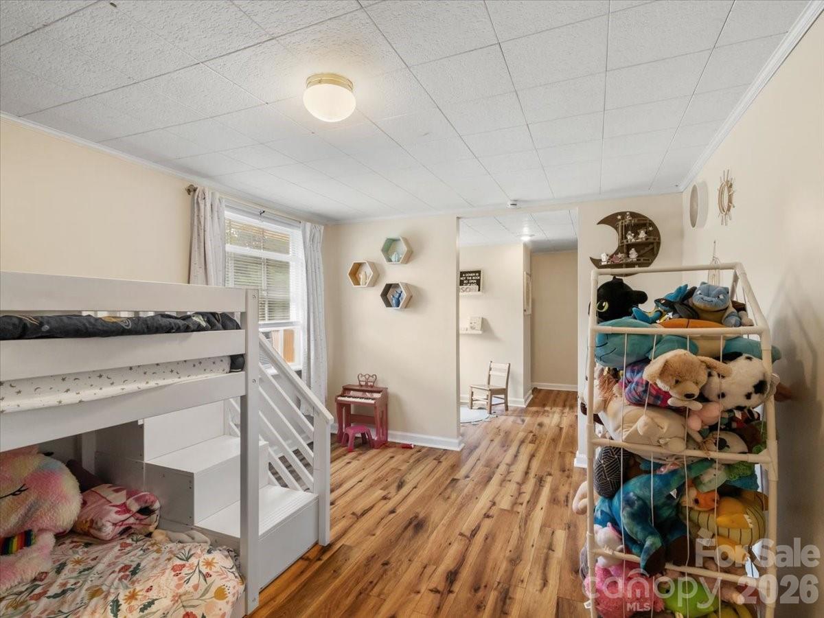 140 Locust Grove Road — Weaverville