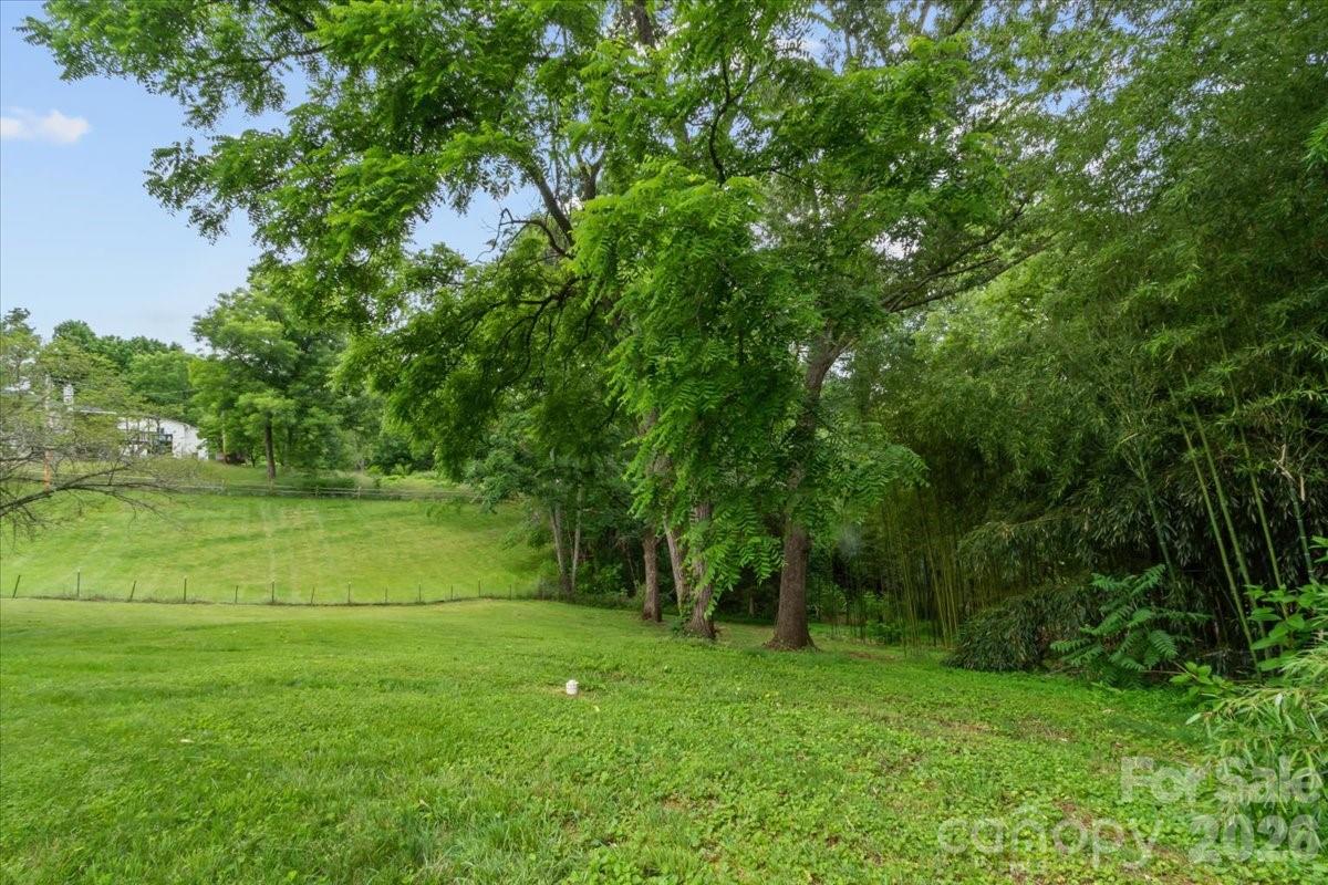 140 Locust Grove Road — Weaverville