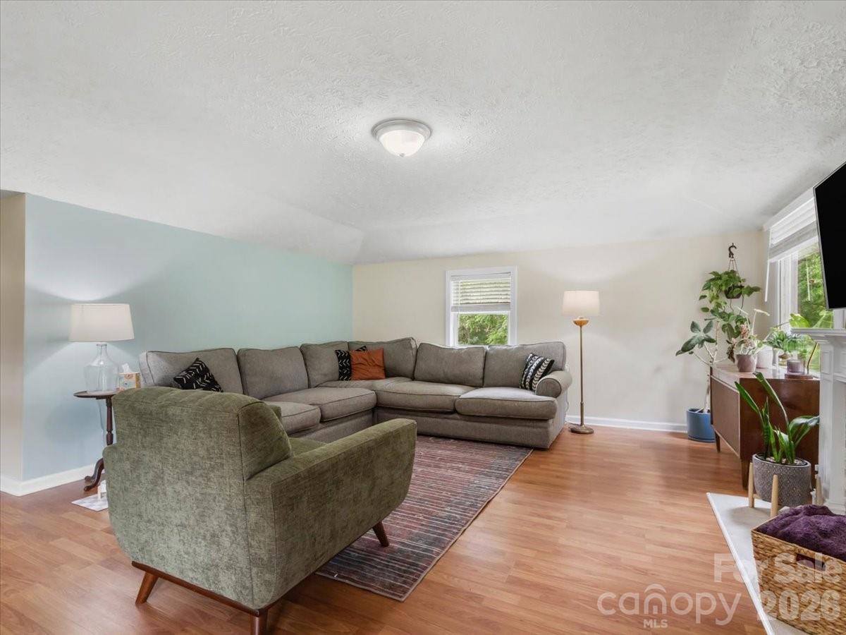 140 Locust Grove Road — Weaverville