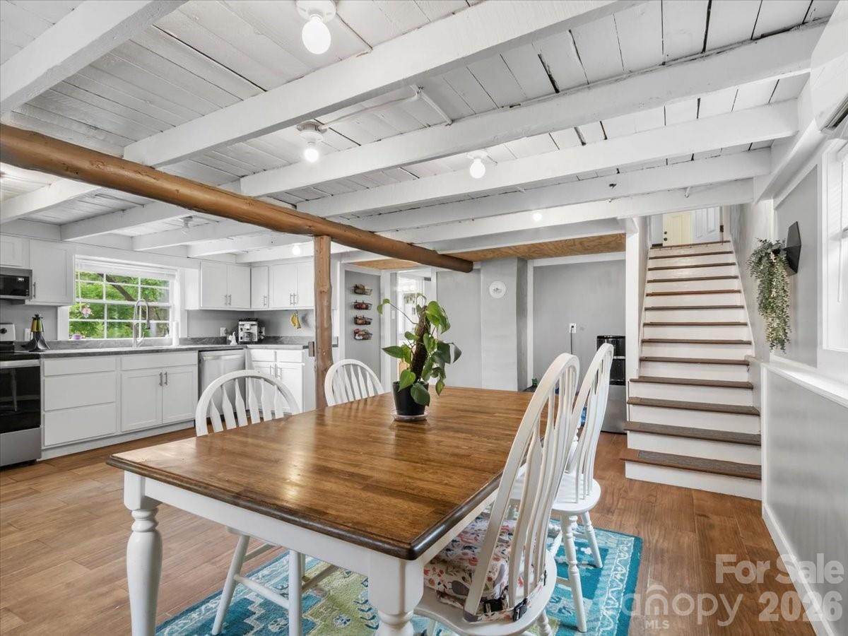 140 Locust Grove Road — Weaverville