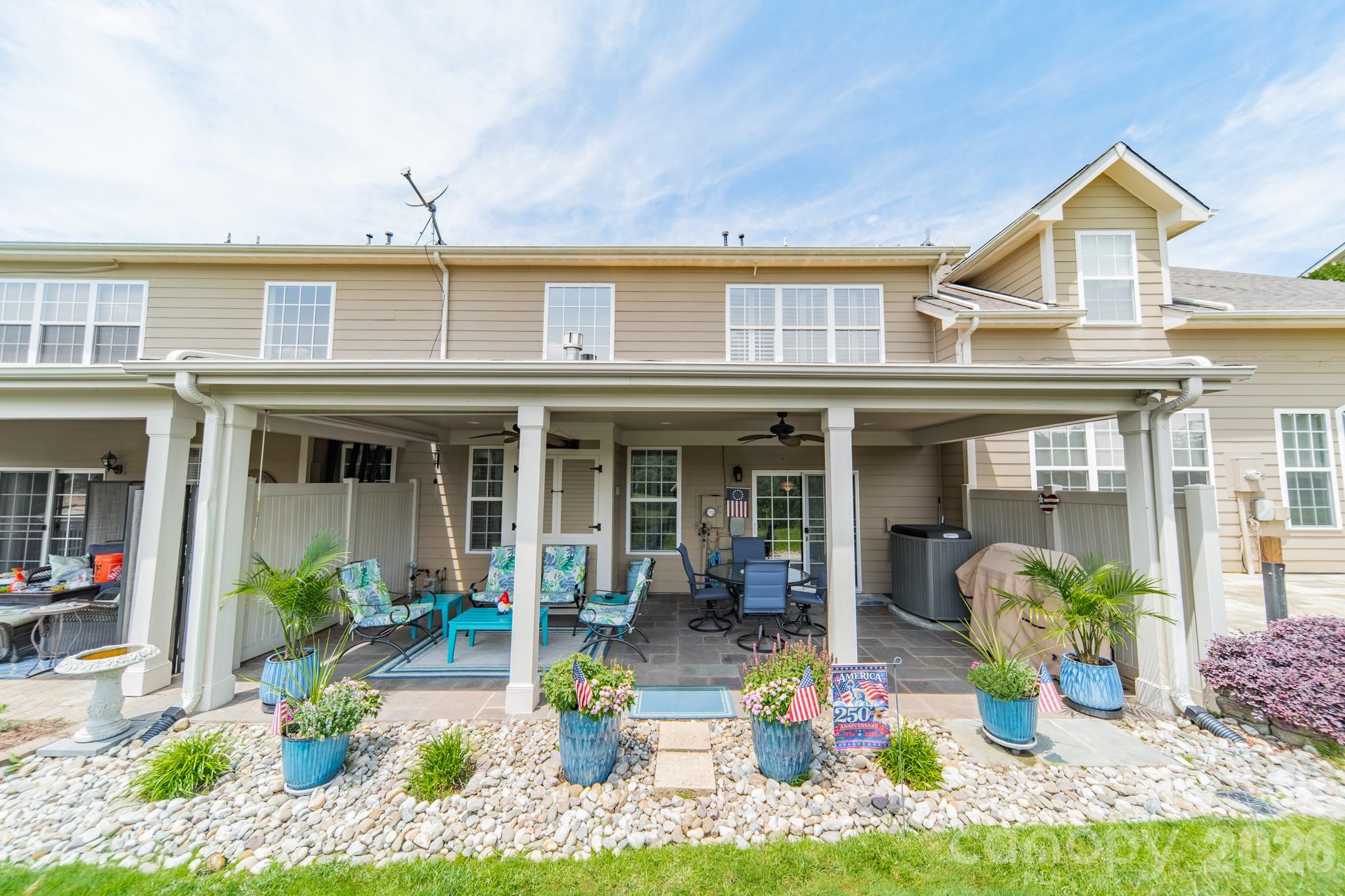 1064 Silver Gull Drive — Tega Cay