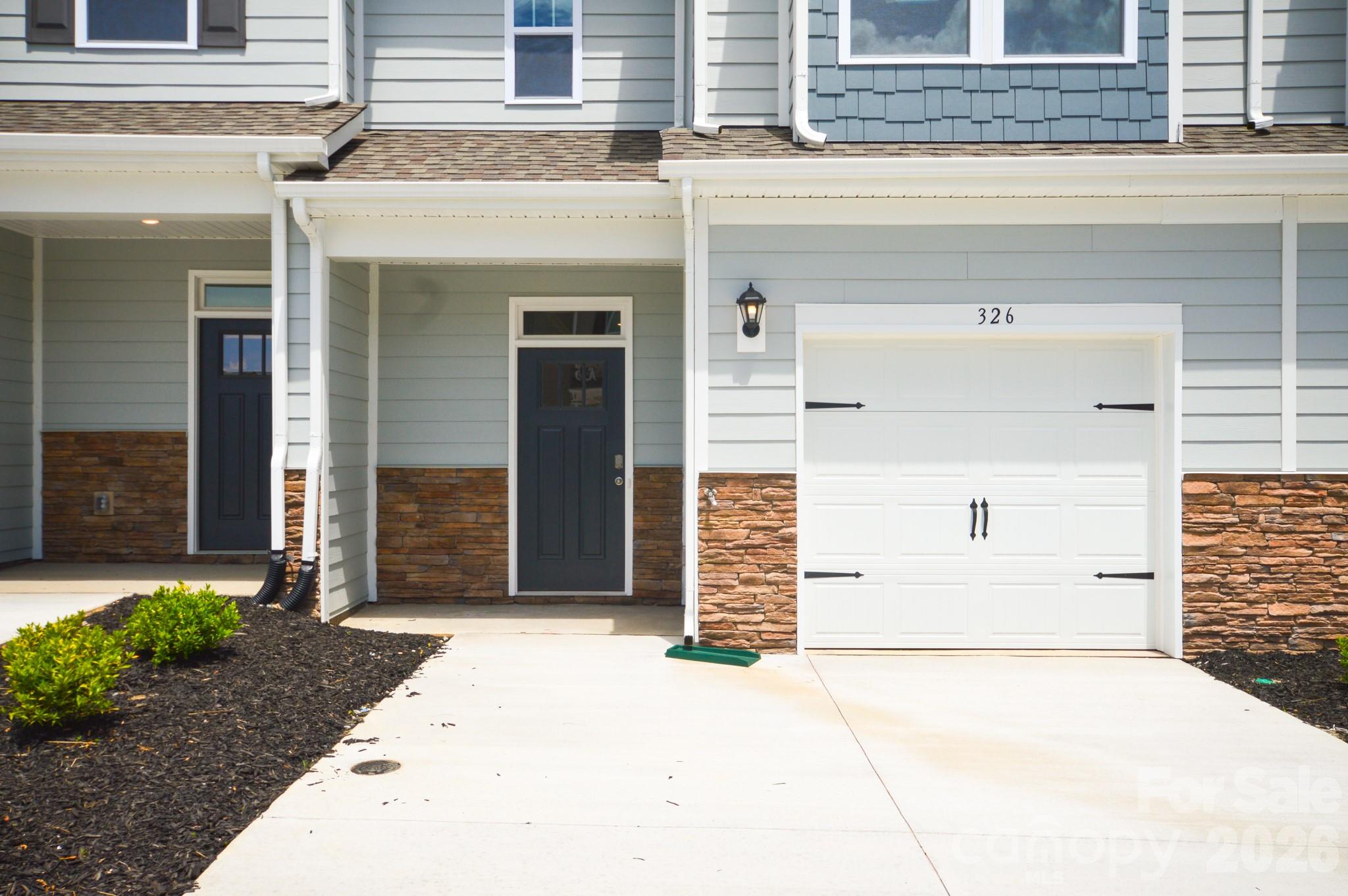 407 Creekview Road — Hendersonville