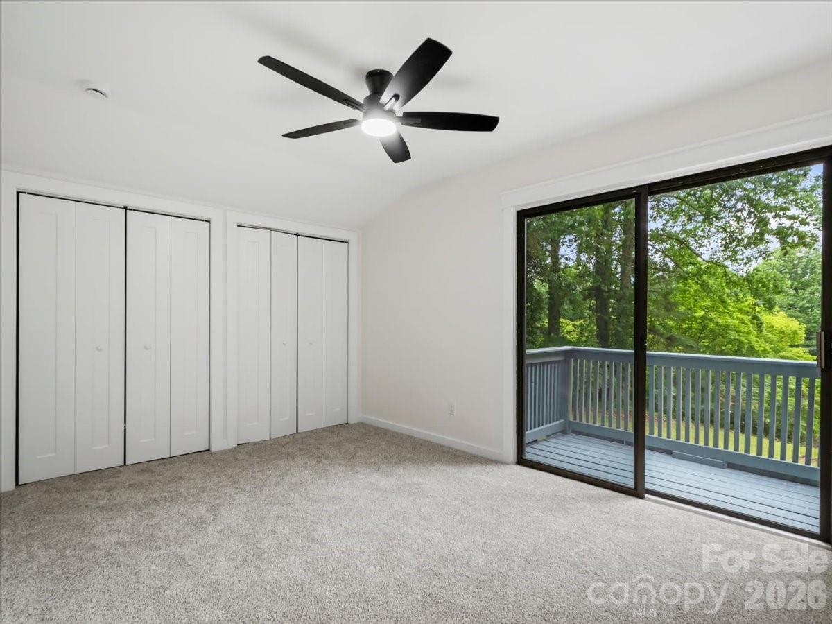 455 Rocky Springs Heights — Burnsville