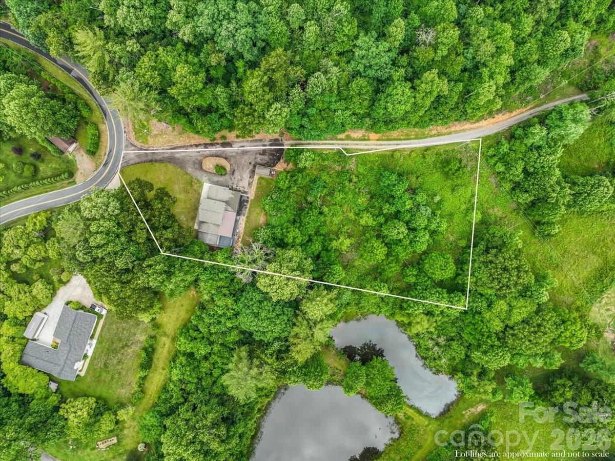 455 Rocky Springs Heights — Burnsville
