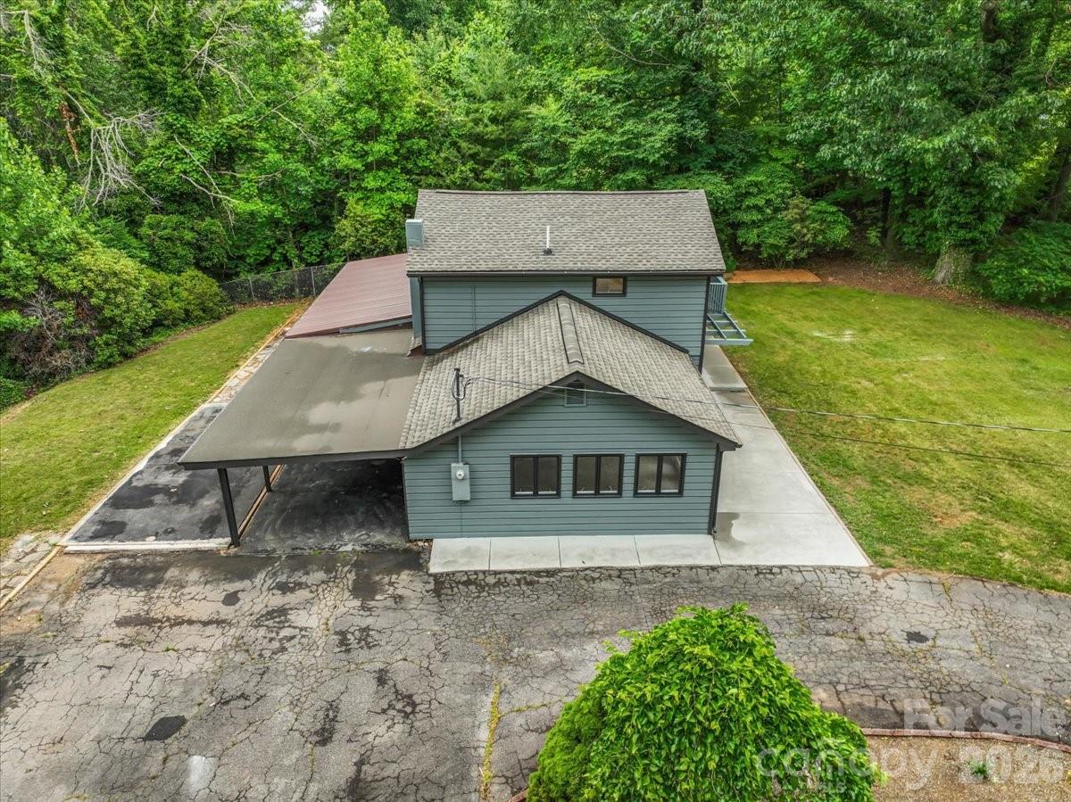 455 Rocky Springs Heights — Burnsville
