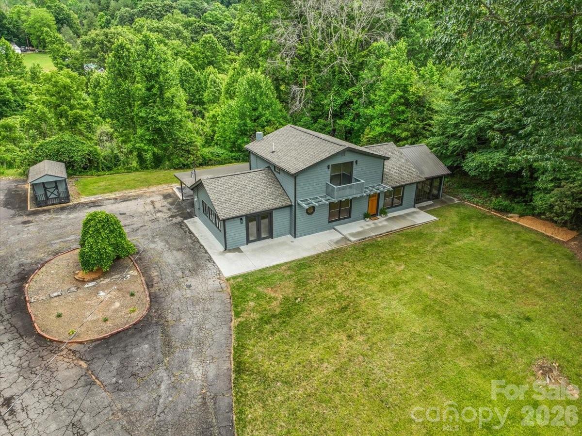 455 Rocky Springs Heights — Burnsville