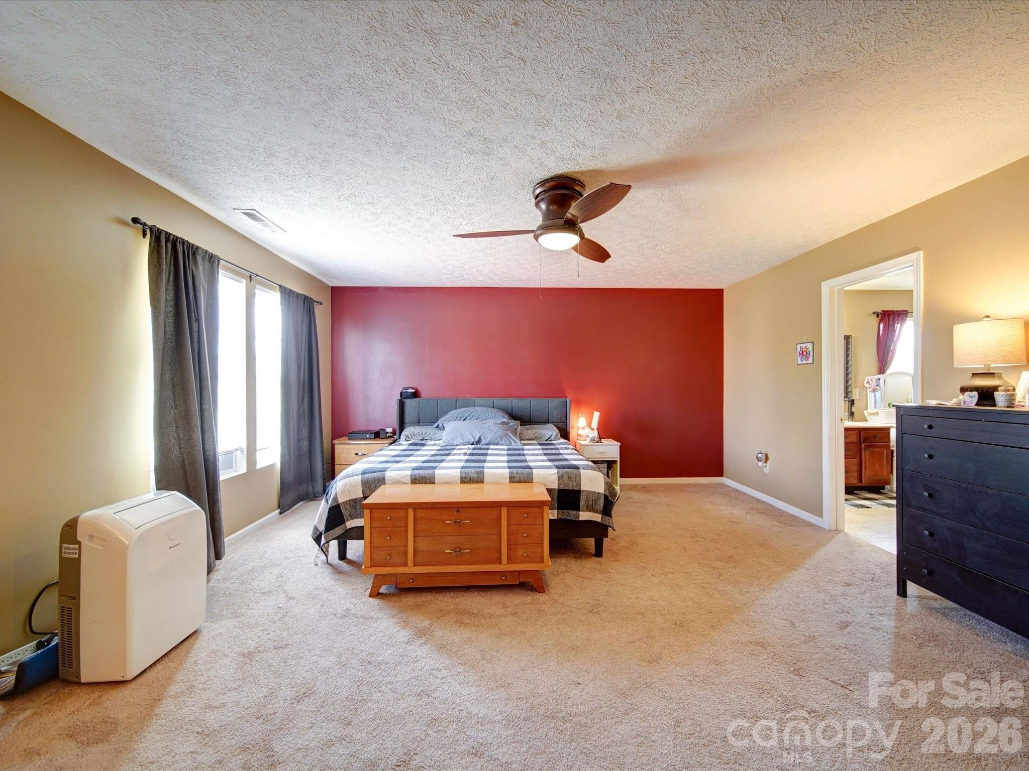 3841 Shasta Circle — Clover