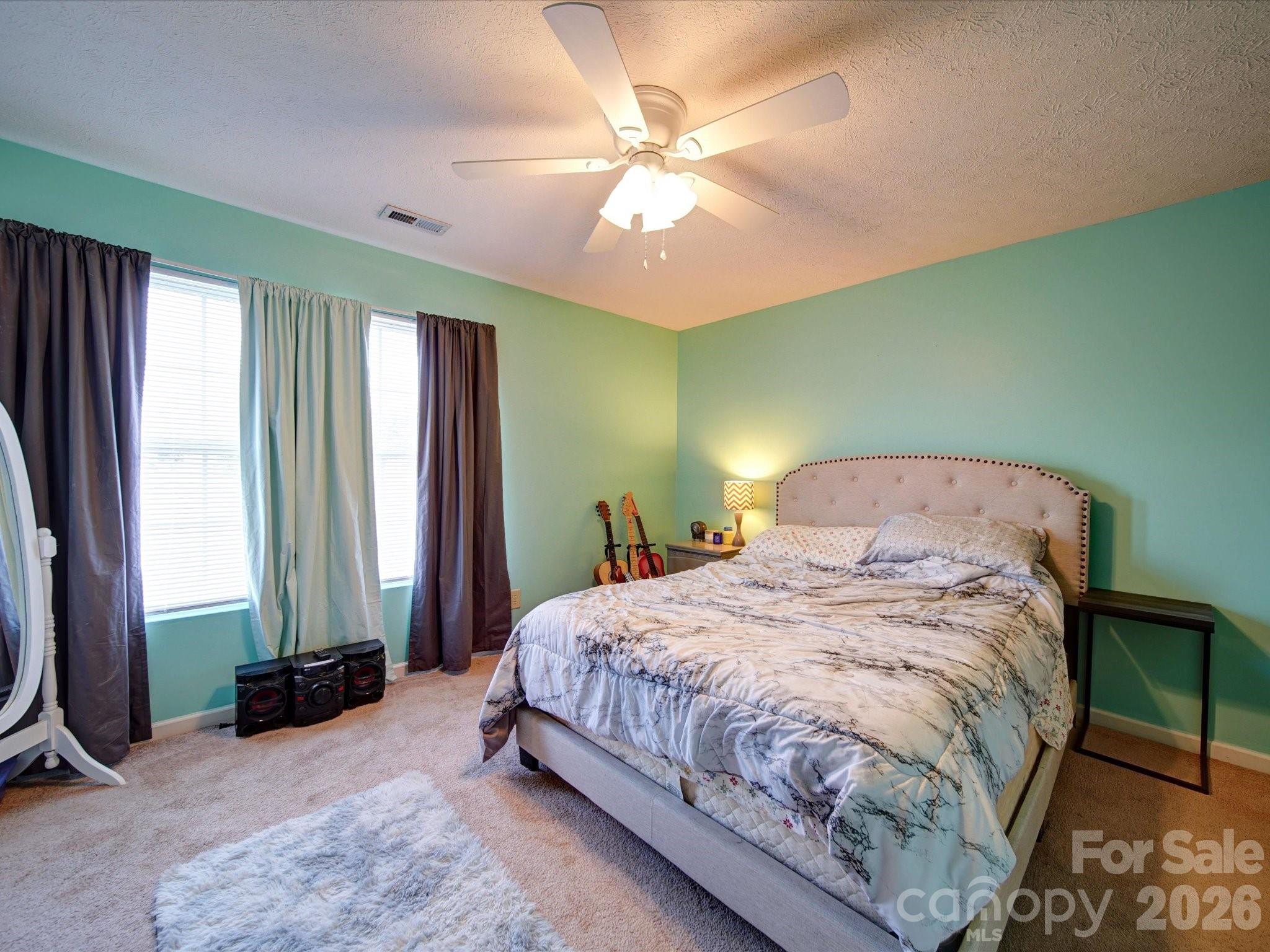 3841 Shasta Circle — Clover