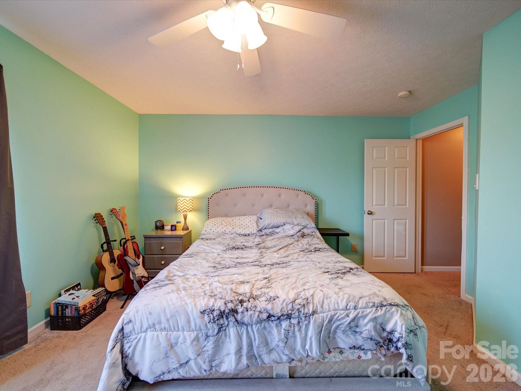 3841 Shasta Circle — Clover