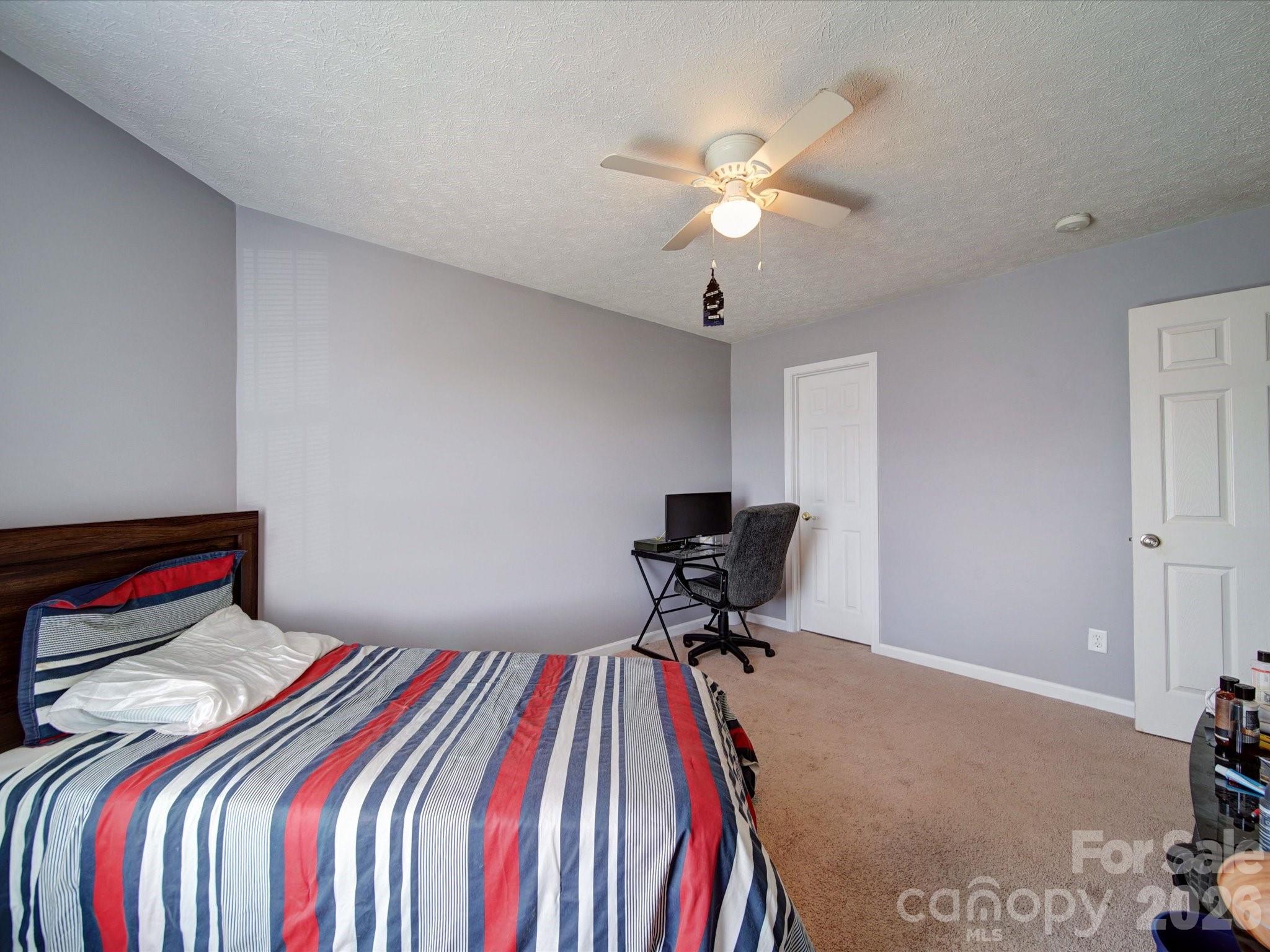 3841 Shasta Circle — Clover