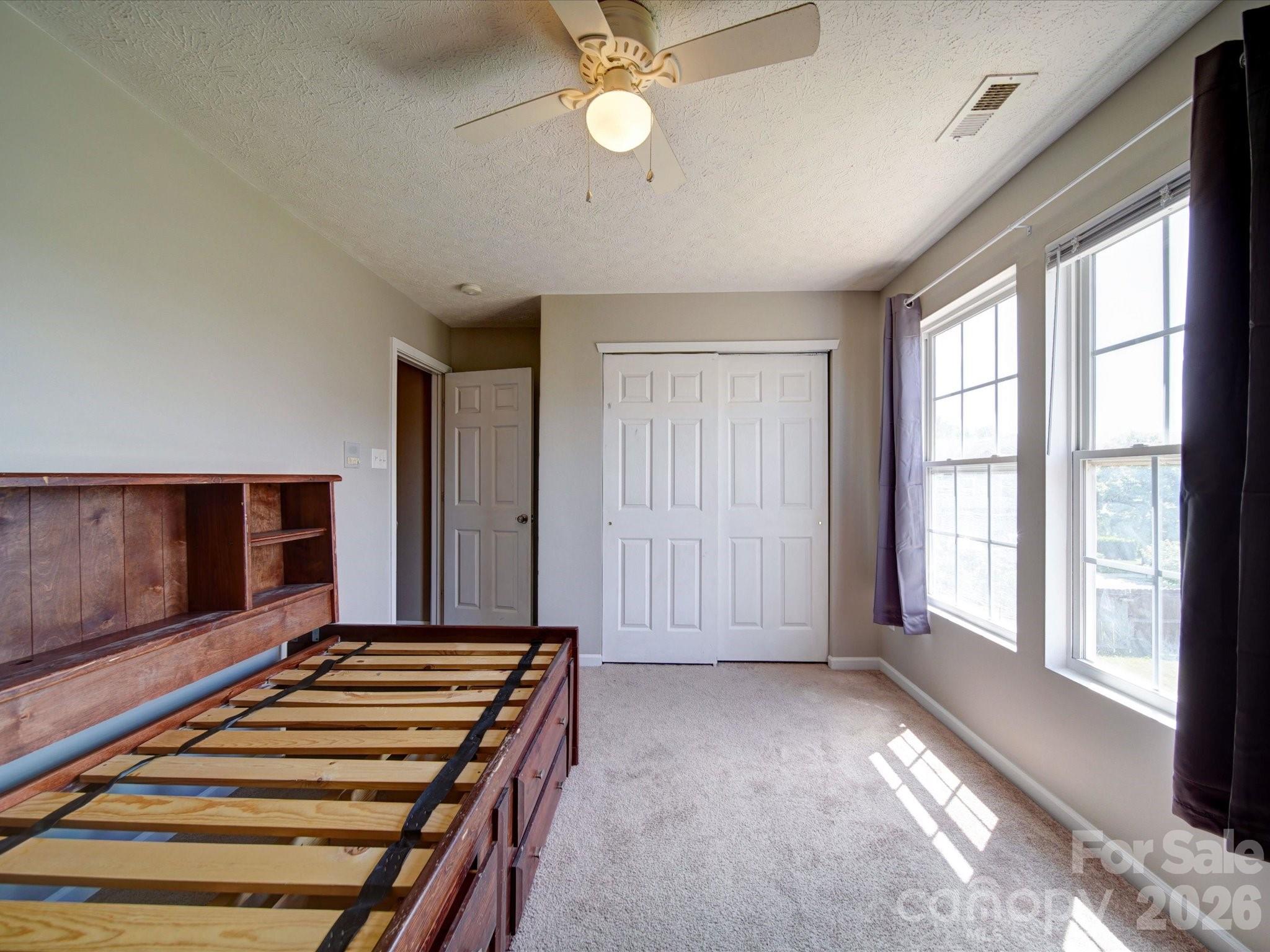 3841 Shasta Circle — Clover