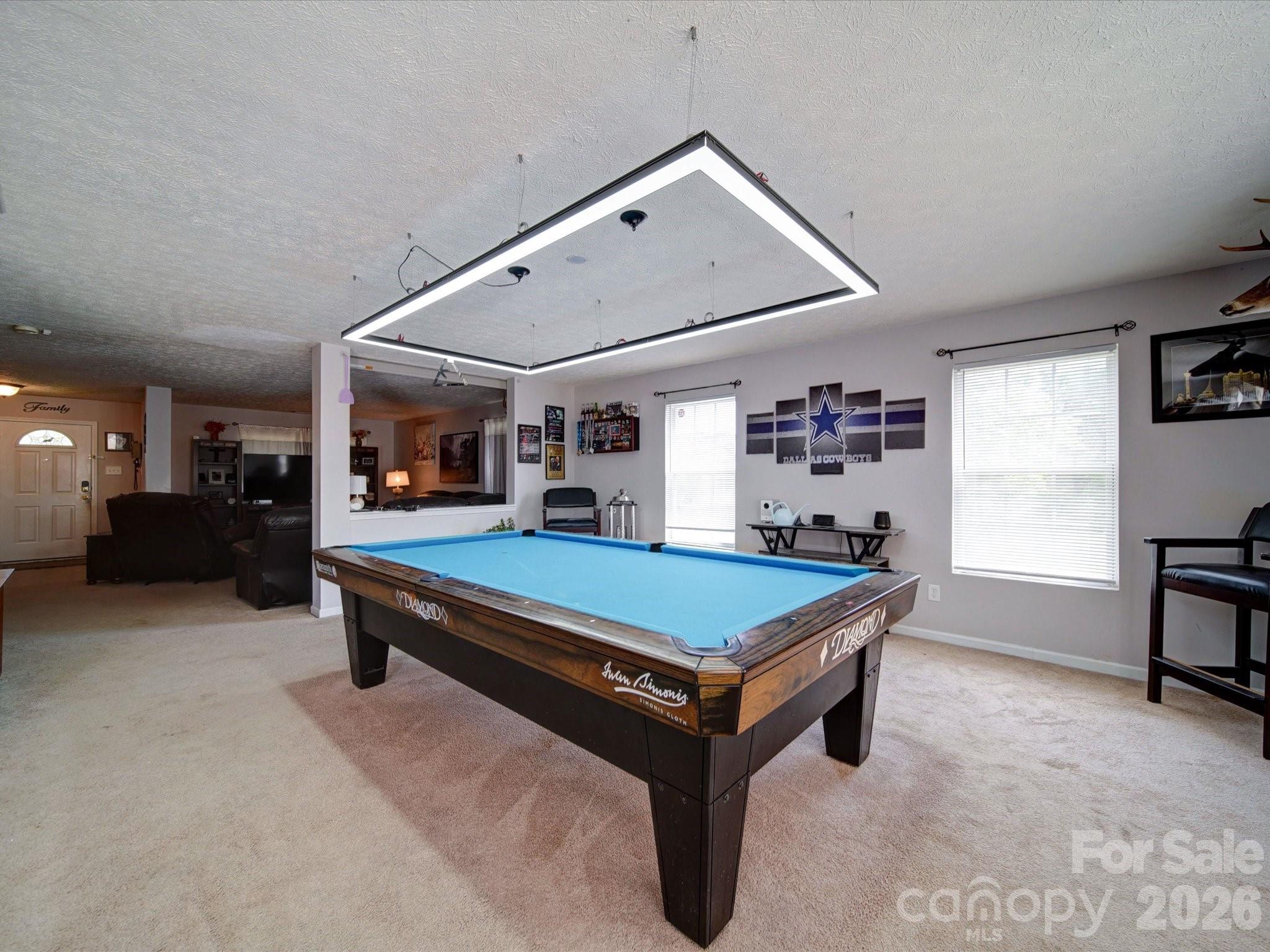 3841 Shasta Circle — Clover