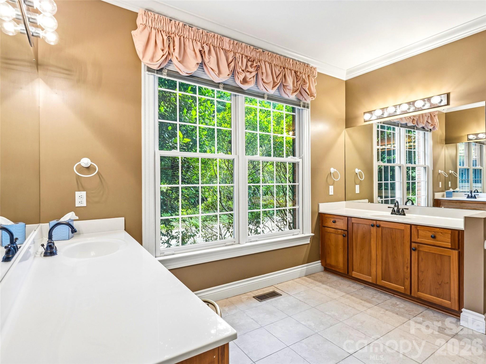 250 Midland Drive — Asheville