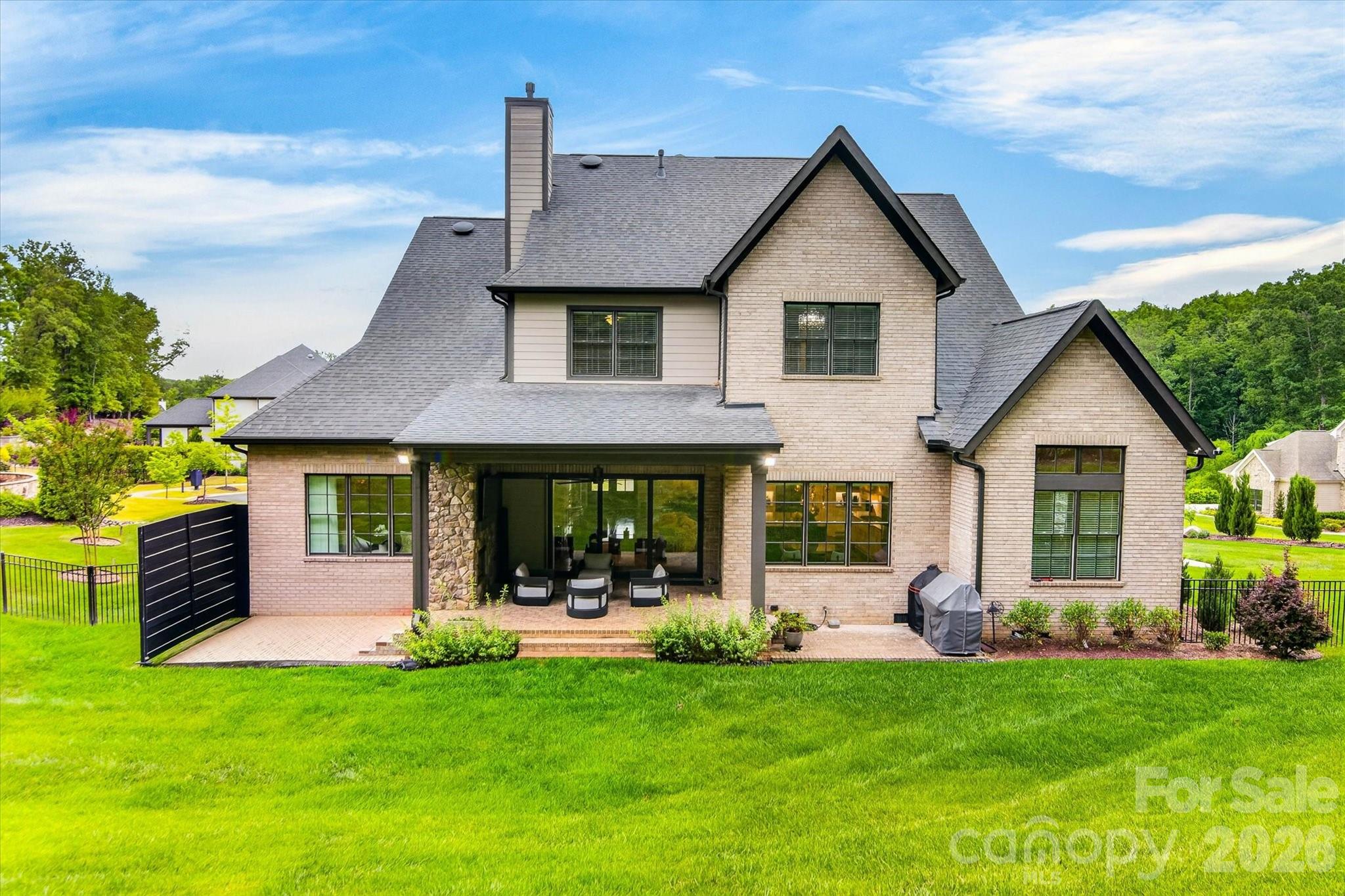 1115 Shelton Oaks Court — Matthews