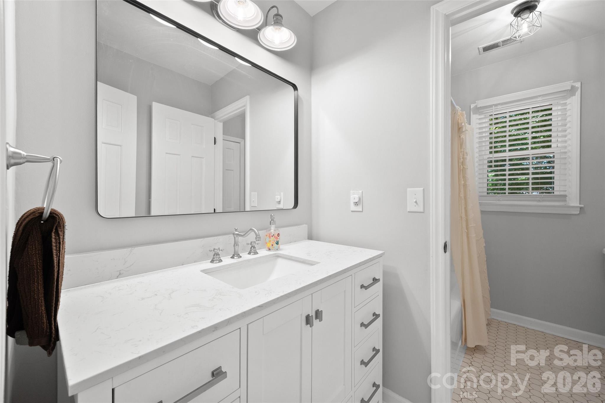 10924 Pampas Circle — Charlotte