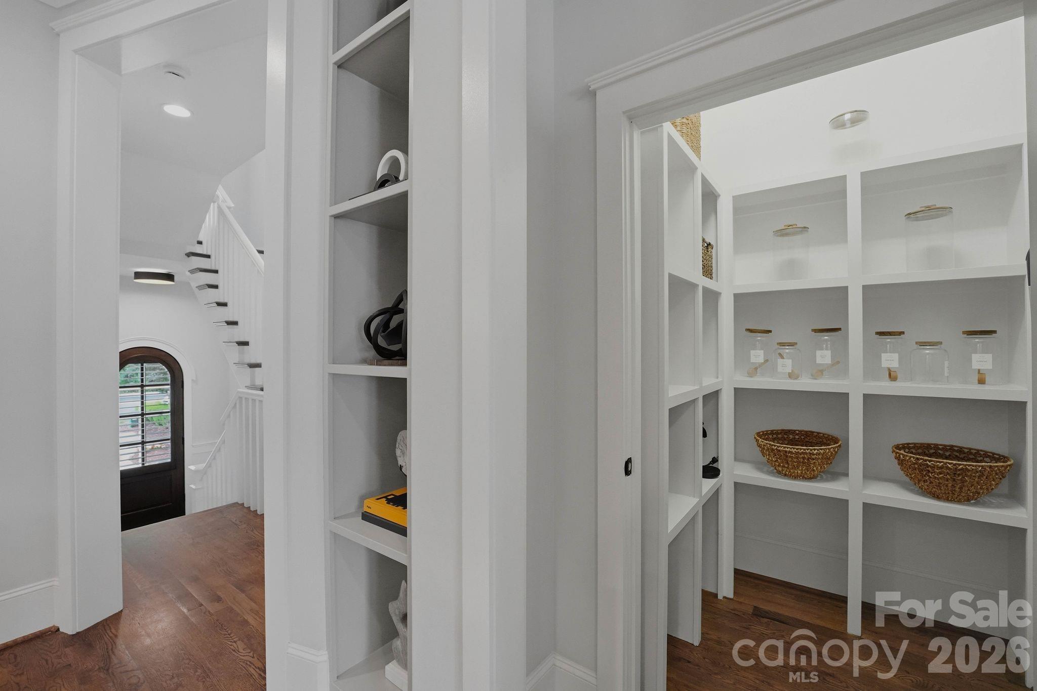 812 Ideal Way — Charlotte