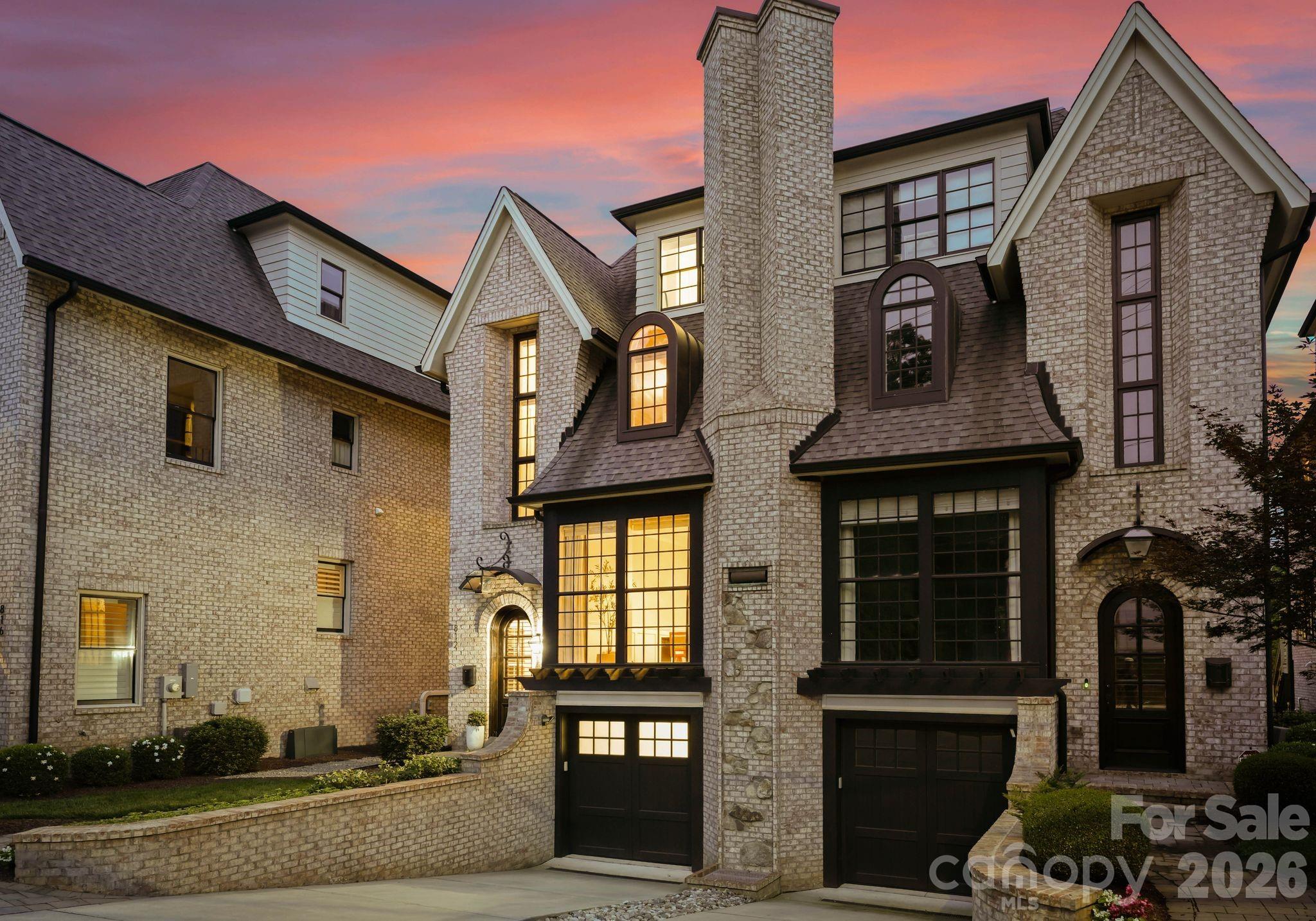 812 Ideal Way — Charlotte