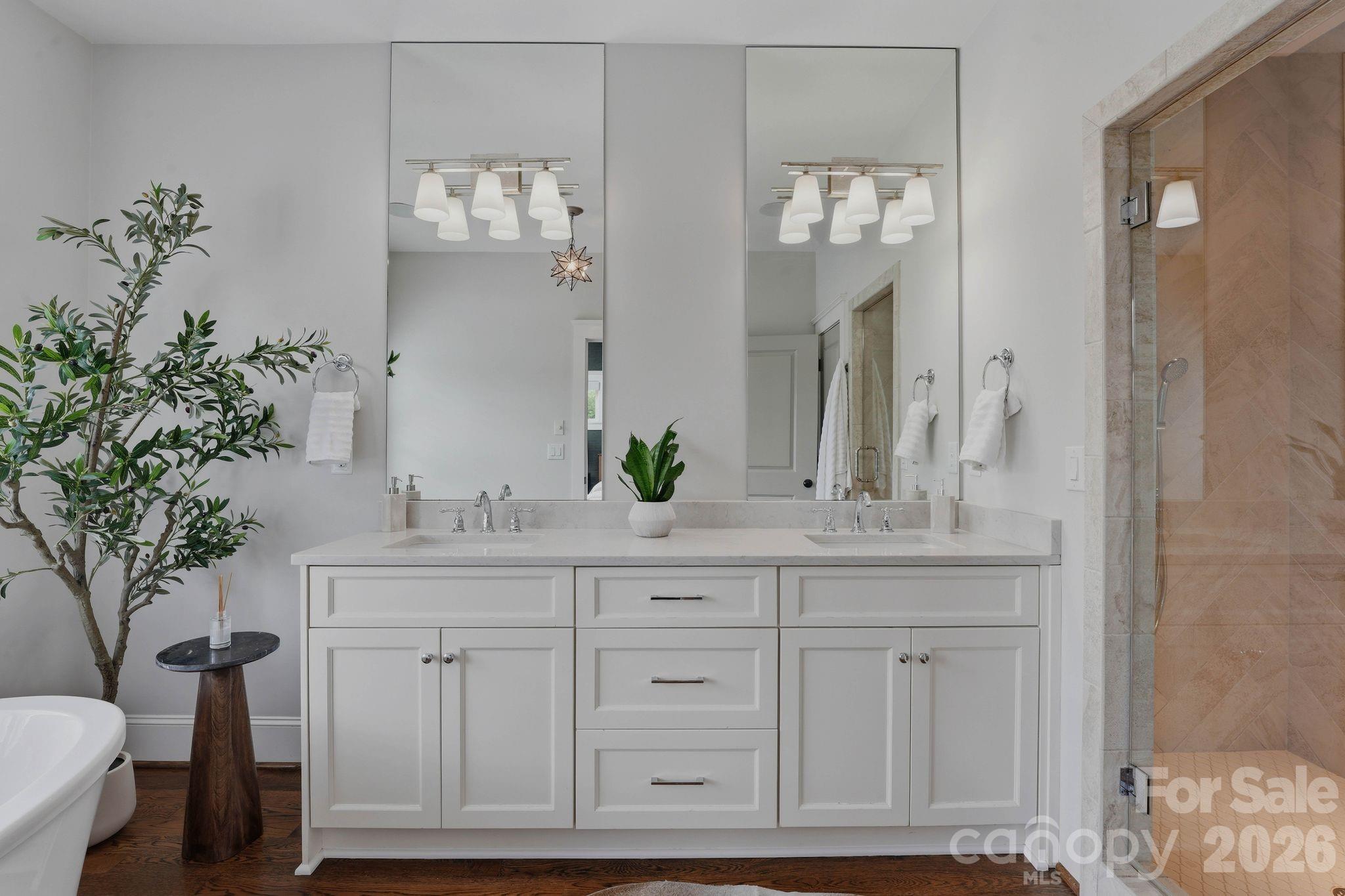 812 Ideal Way — Charlotte