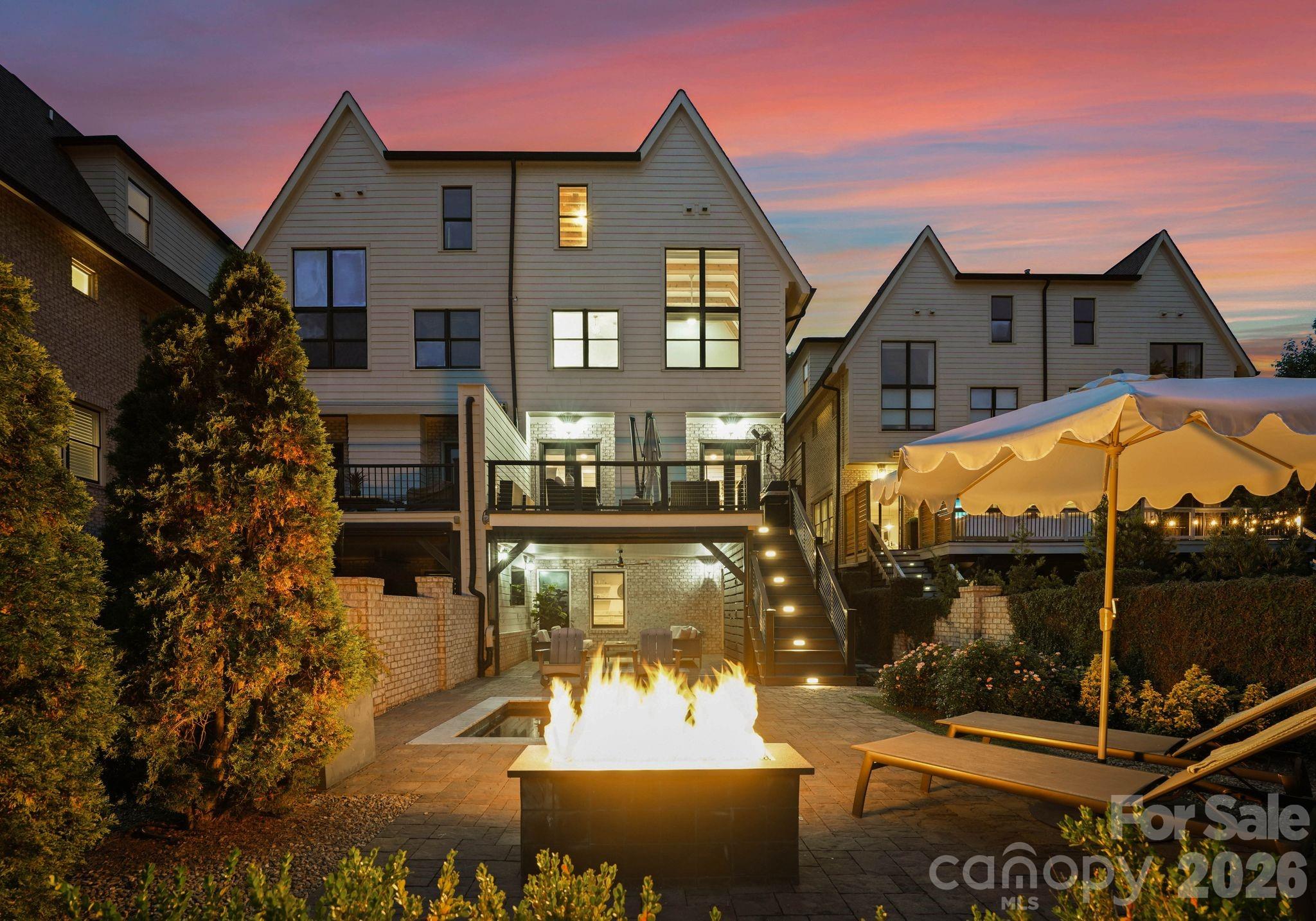 812 Ideal Way — Charlotte