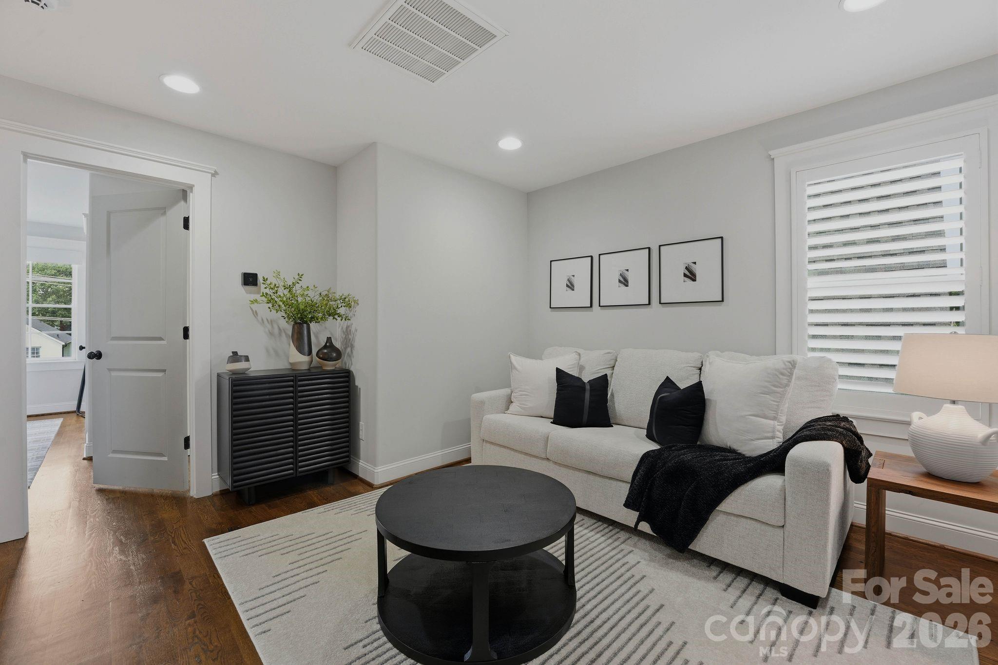 812 Ideal Way — Charlotte