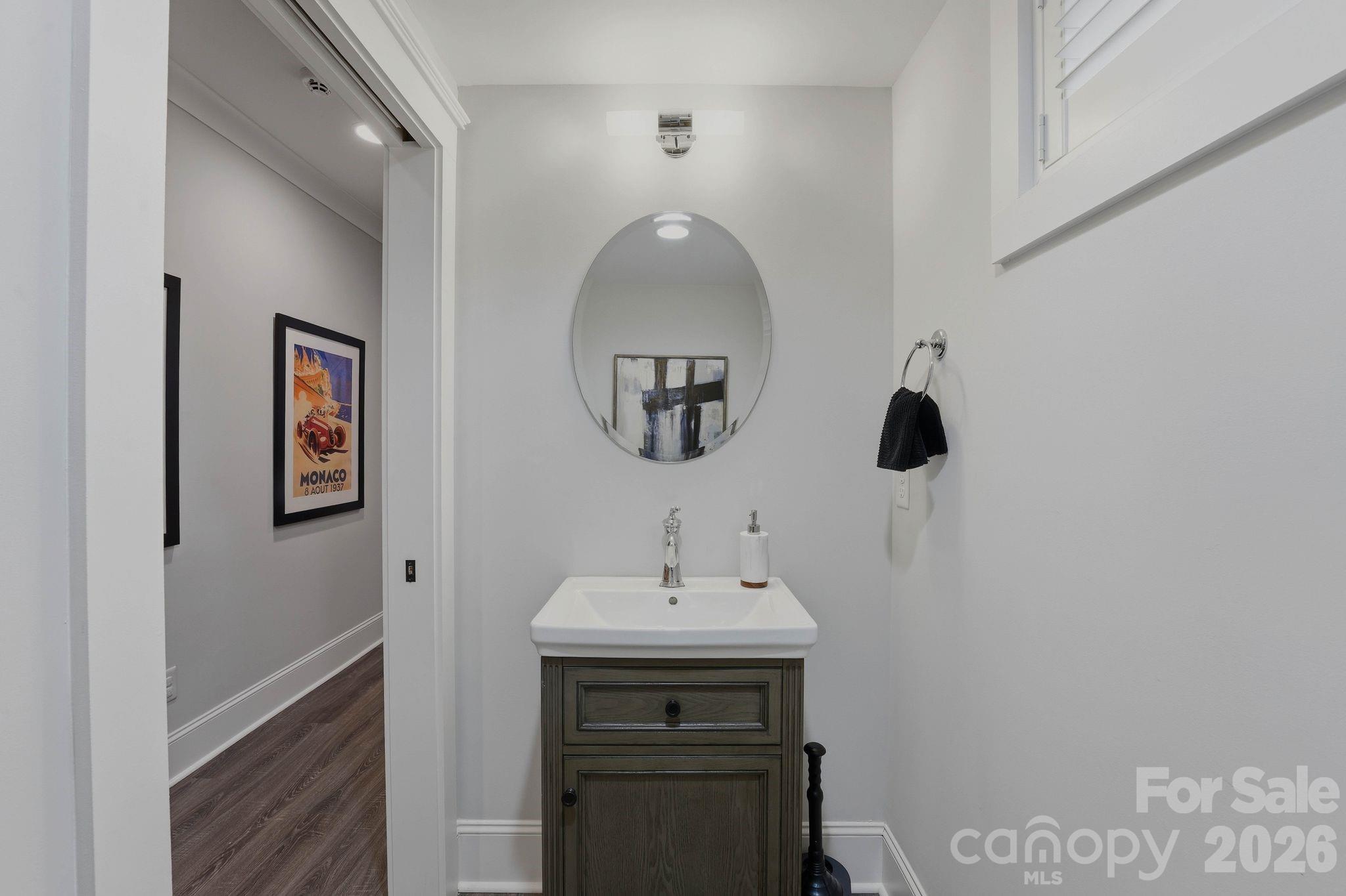 812 Ideal Way — Charlotte