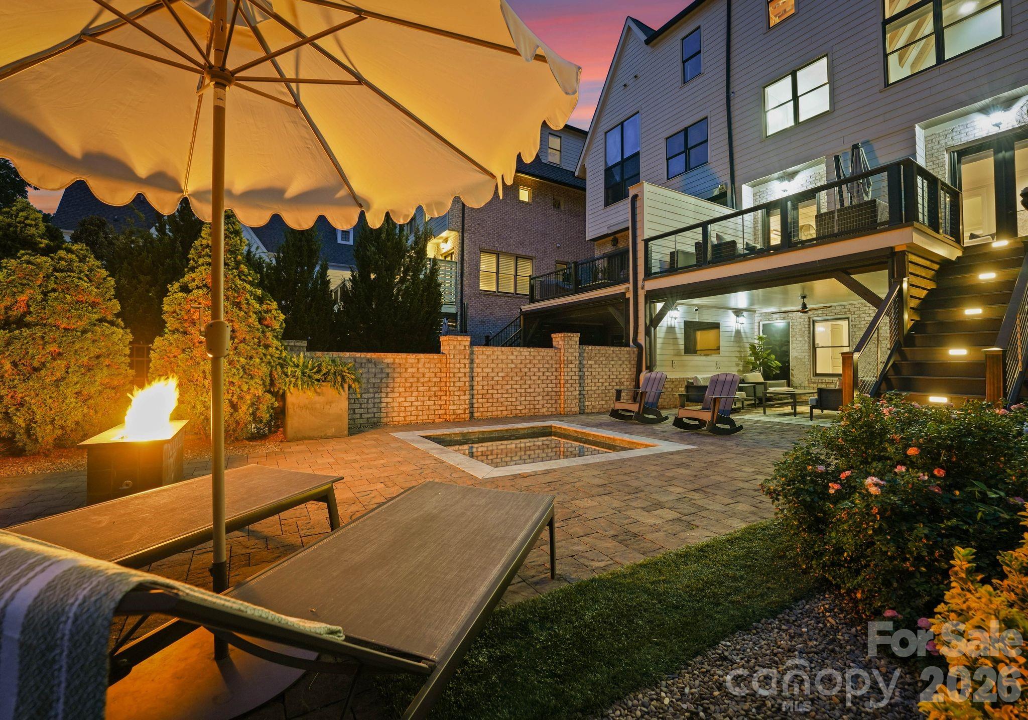 812 Ideal Way — Charlotte