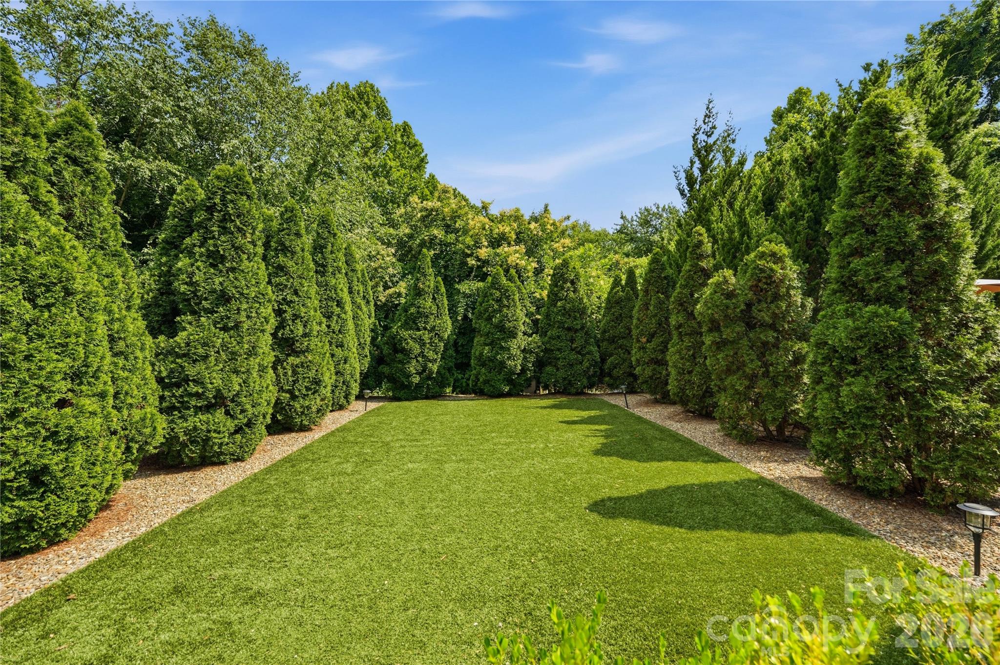 812 Ideal Way — Charlotte