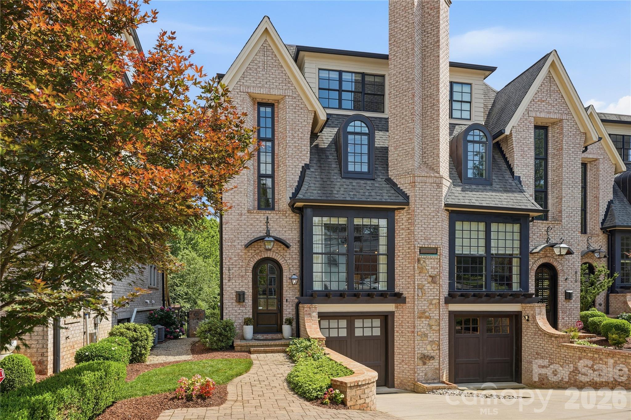 812 Ideal Way — Charlotte