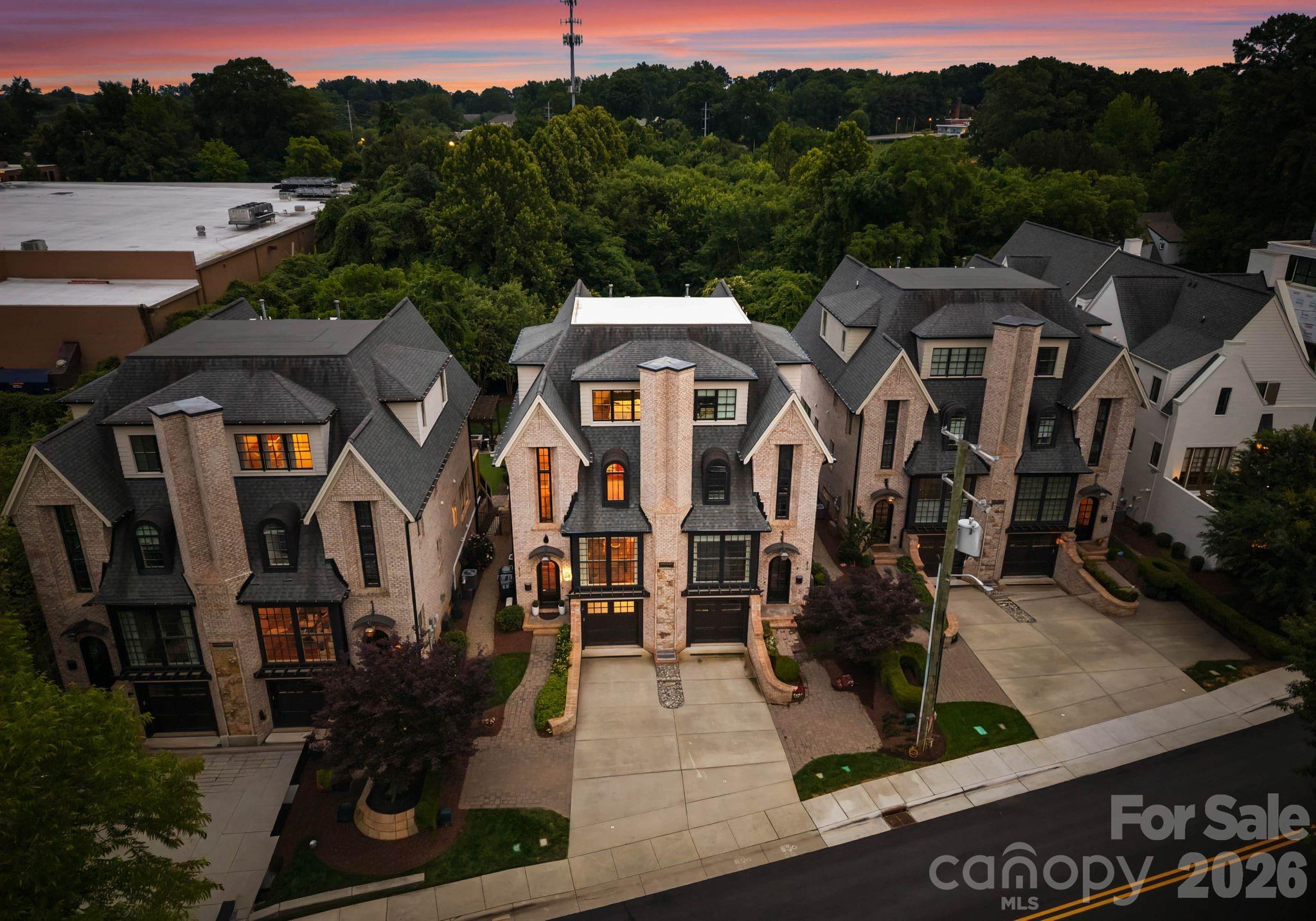 812 Ideal Way — Charlotte