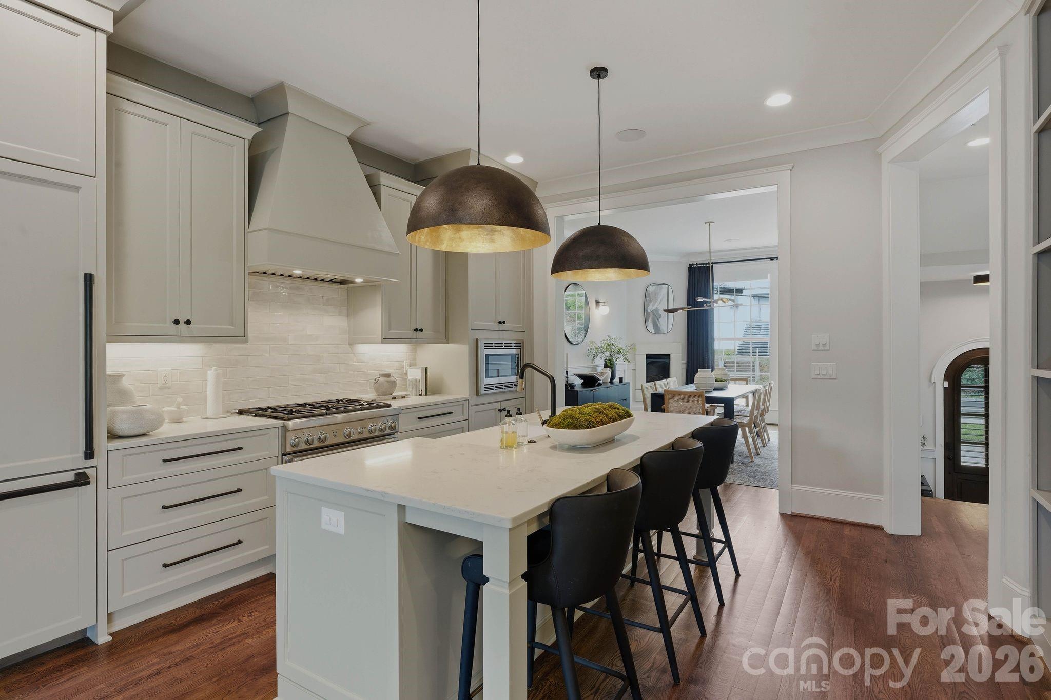 812 Ideal Way — Charlotte