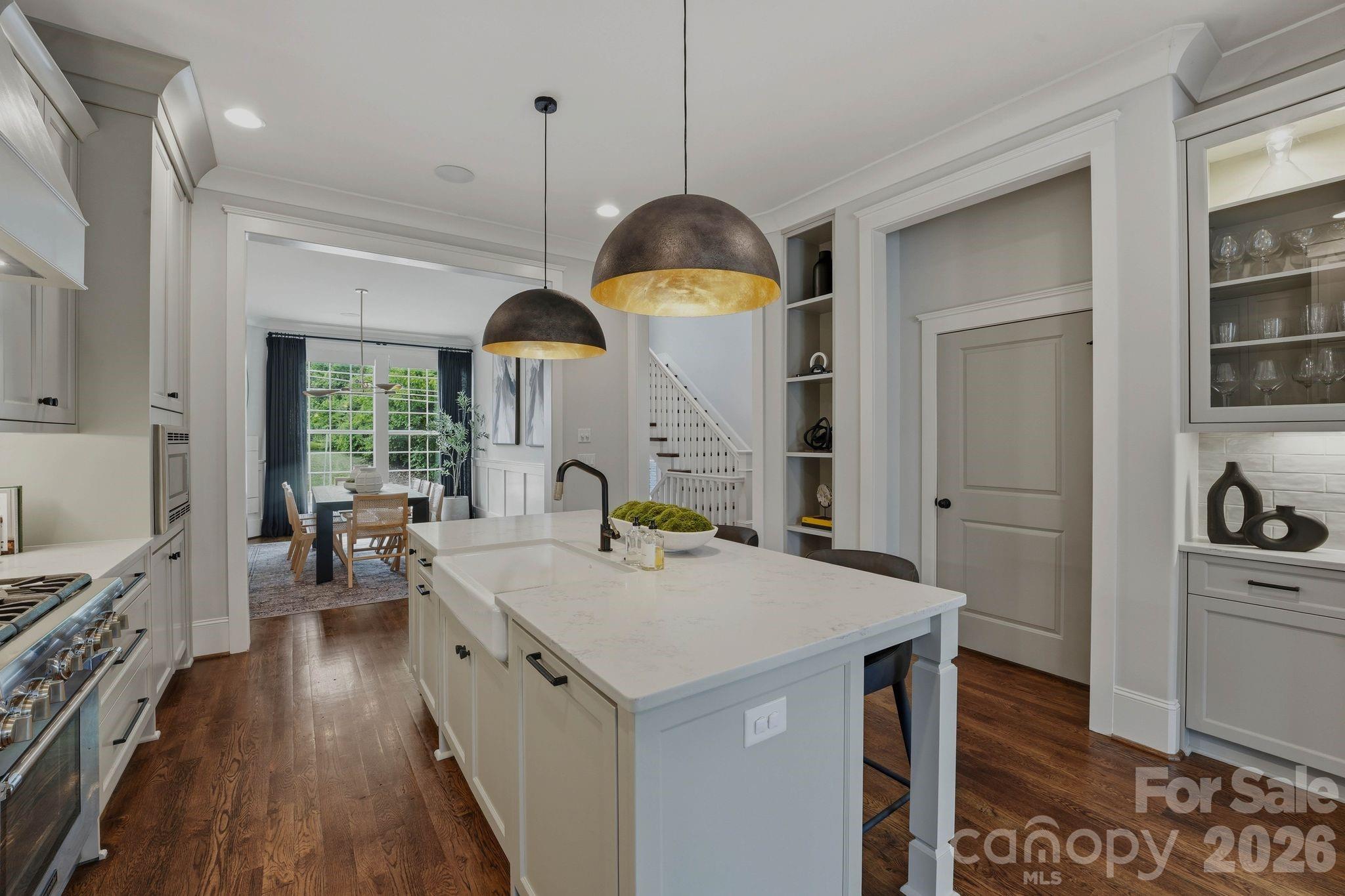 812 Ideal Way — Charlotte